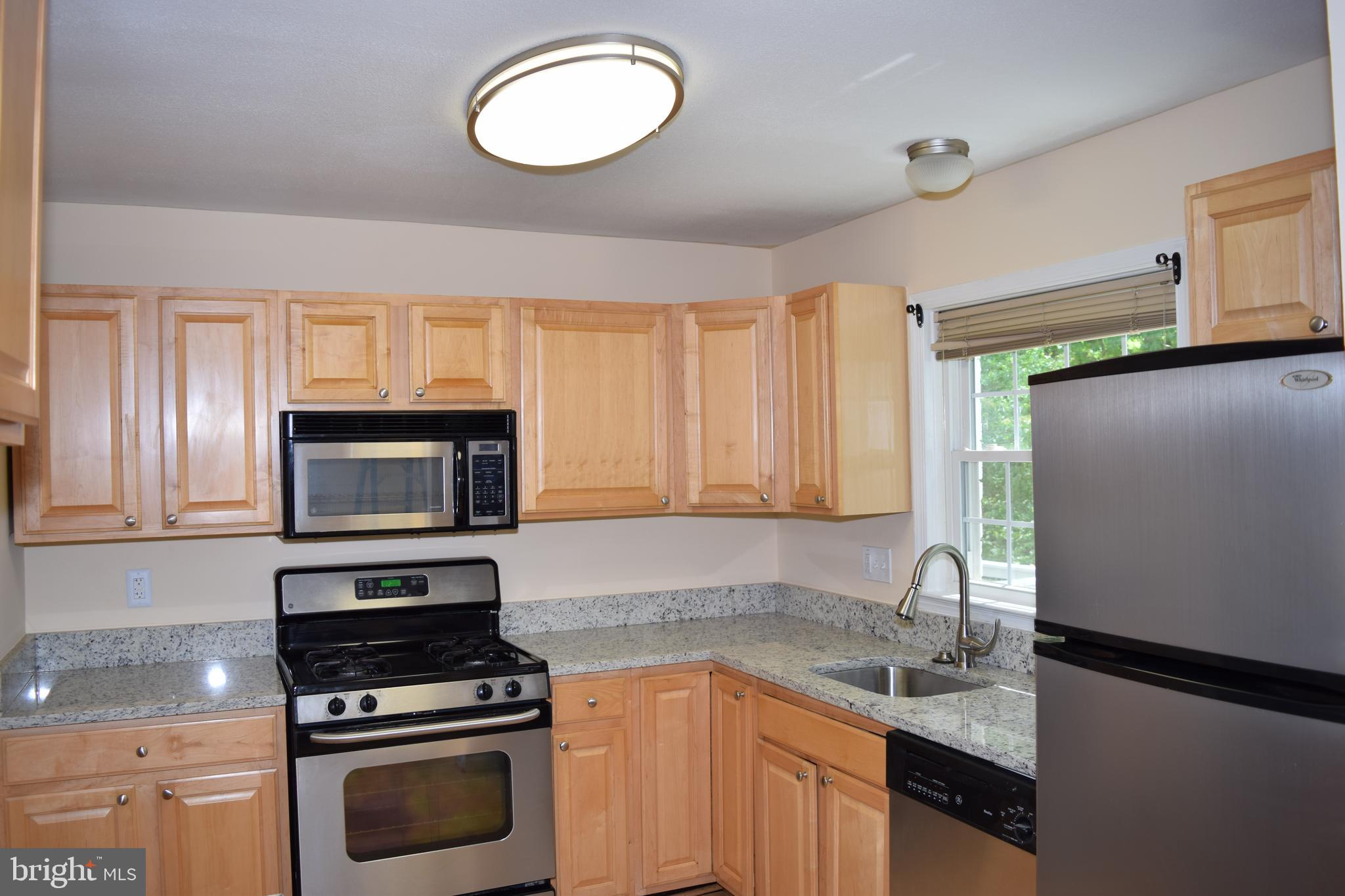 LONDON TOWNE - Residential