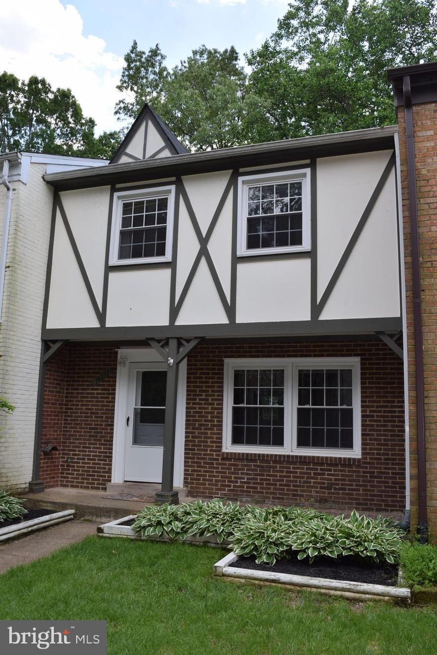 Recently Renovated Townhome in sought after London Towne, Newer windows, Kitchen with maple cabinets and stainless steel appliances, Upgraded Trims and designer paint, basement with home theatre prewire and speakers, Hardwood flooring, 2 assigned spaces,washer and dryer, walk out to Patio w storage. Backing to trees , bright, living/great room, close to major employers , great for entertaining. Must See