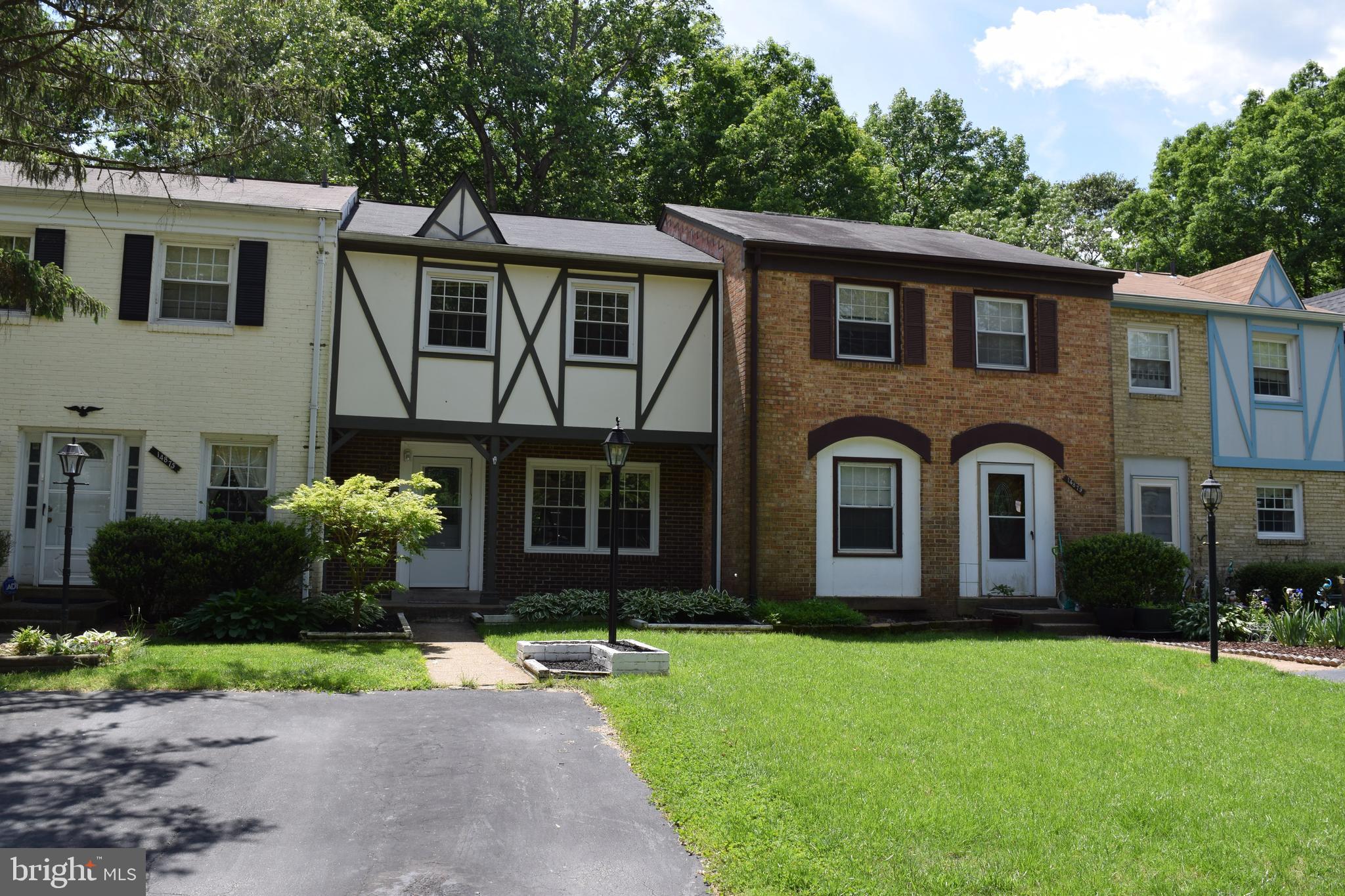 LONDON TOWNE - Residential