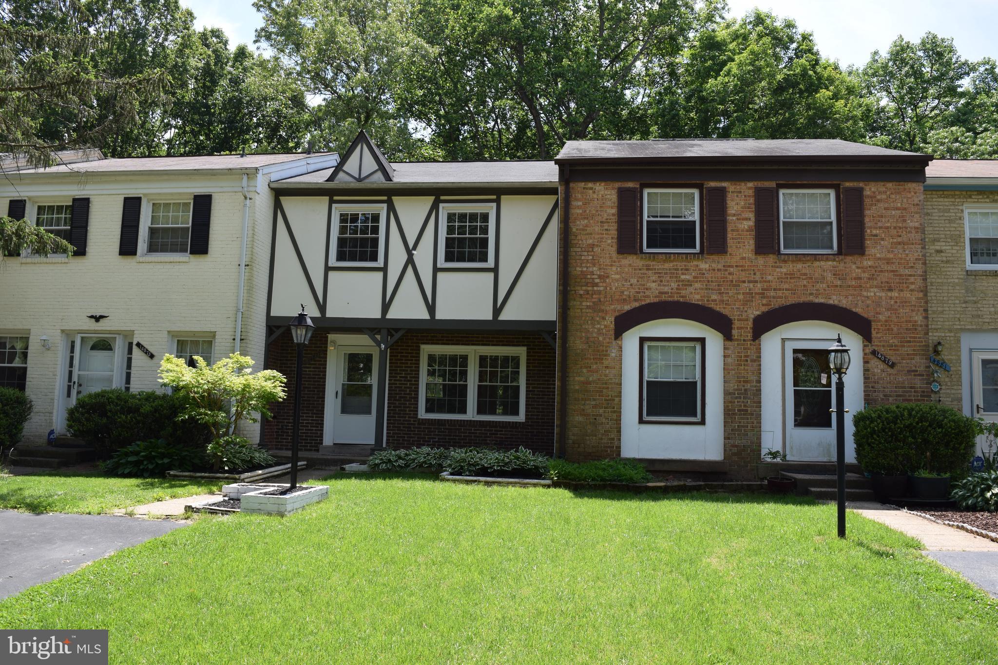 LONDON TOWNE - Residential