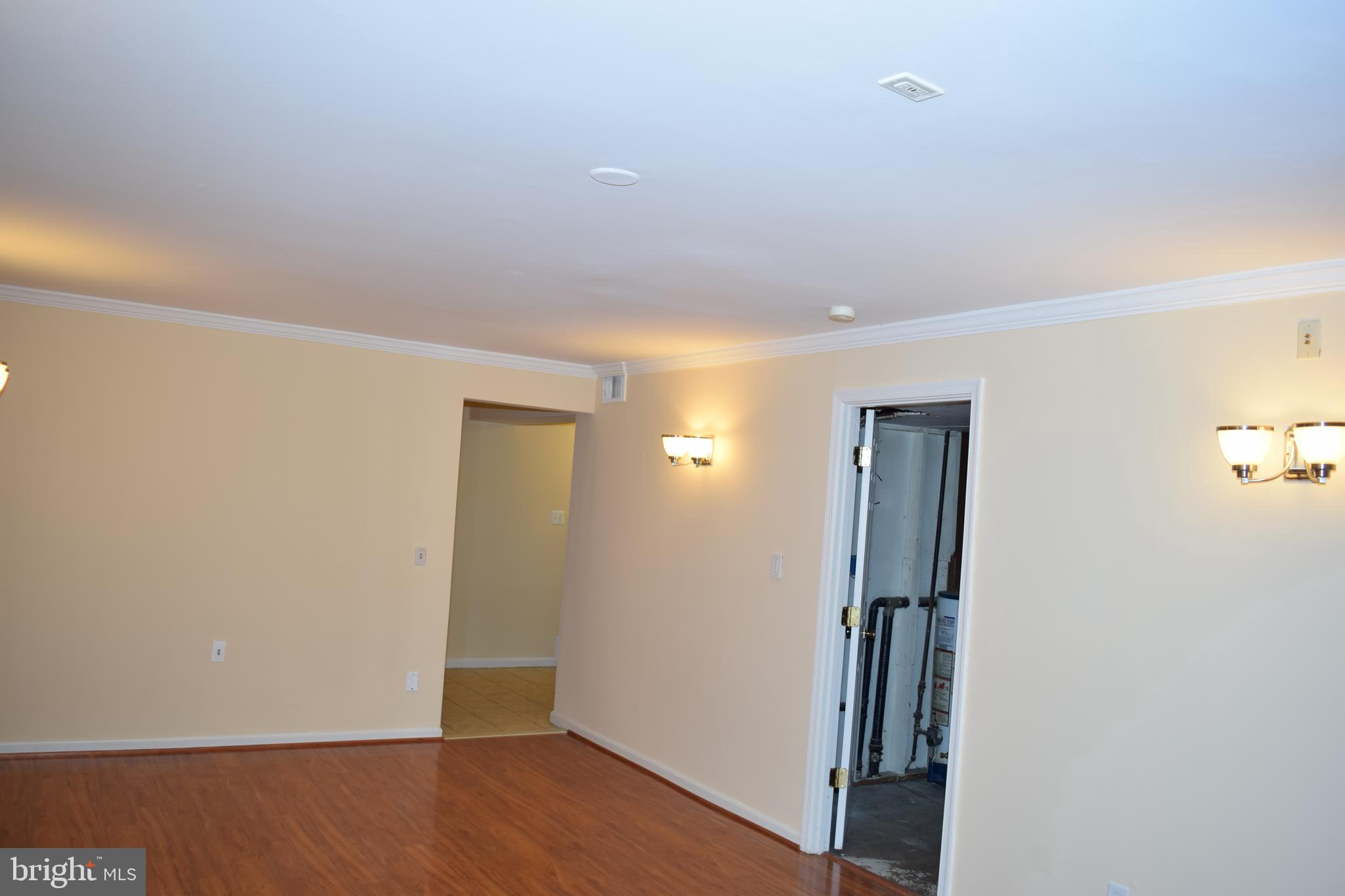 LONDON TOWNE - Residential