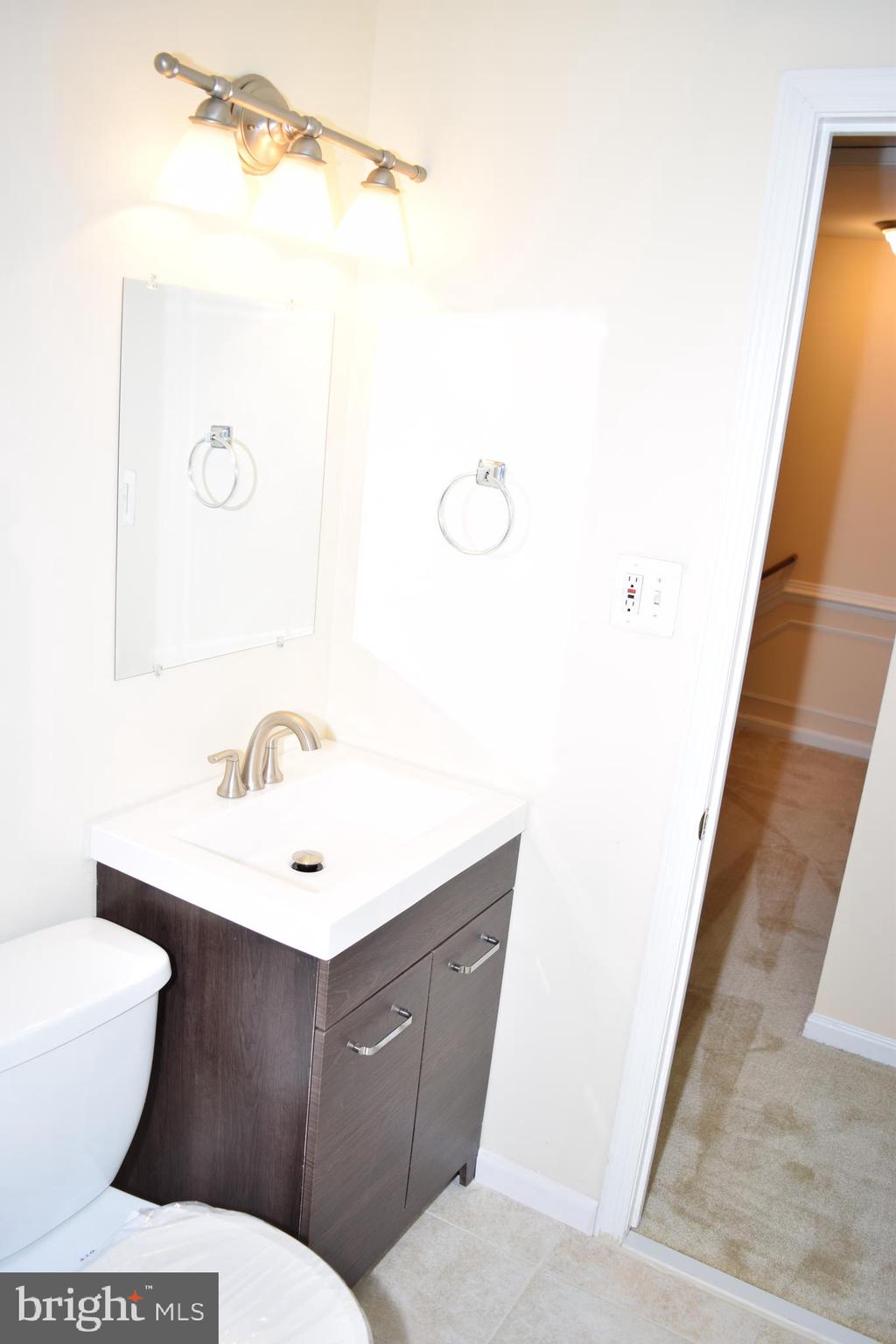 LONDON TOWNE - Residential