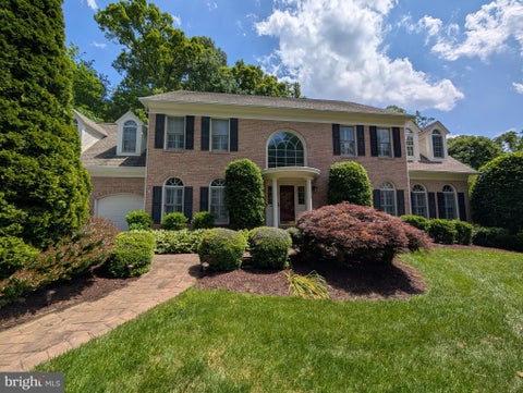 Homes For Sale - 9105 Oak Chase Court<br/> FAIRFAX STATION, VA 22039