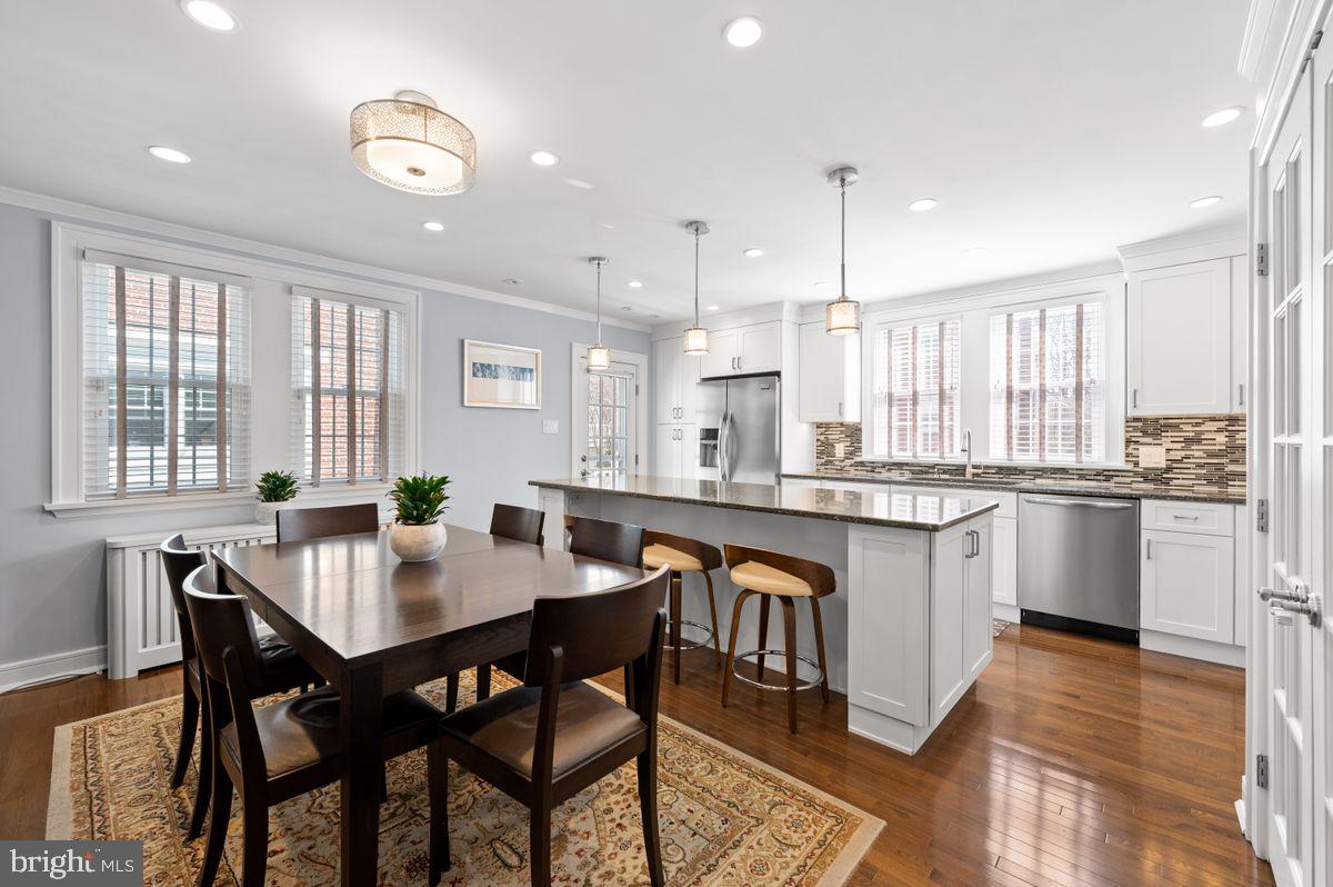 WYNNEWOOD PARK - Residential