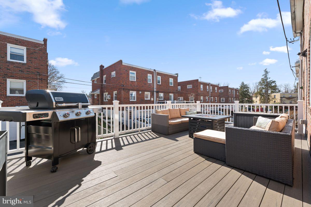 WYNNEWOOD PARK - Residential