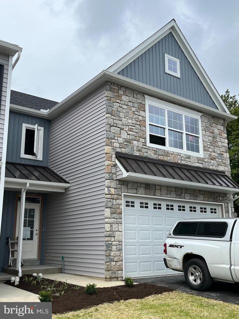 Photo of 2490 Spring Water Circle #72, Lancaster, PA 17601 (MLS # PALA2058024)