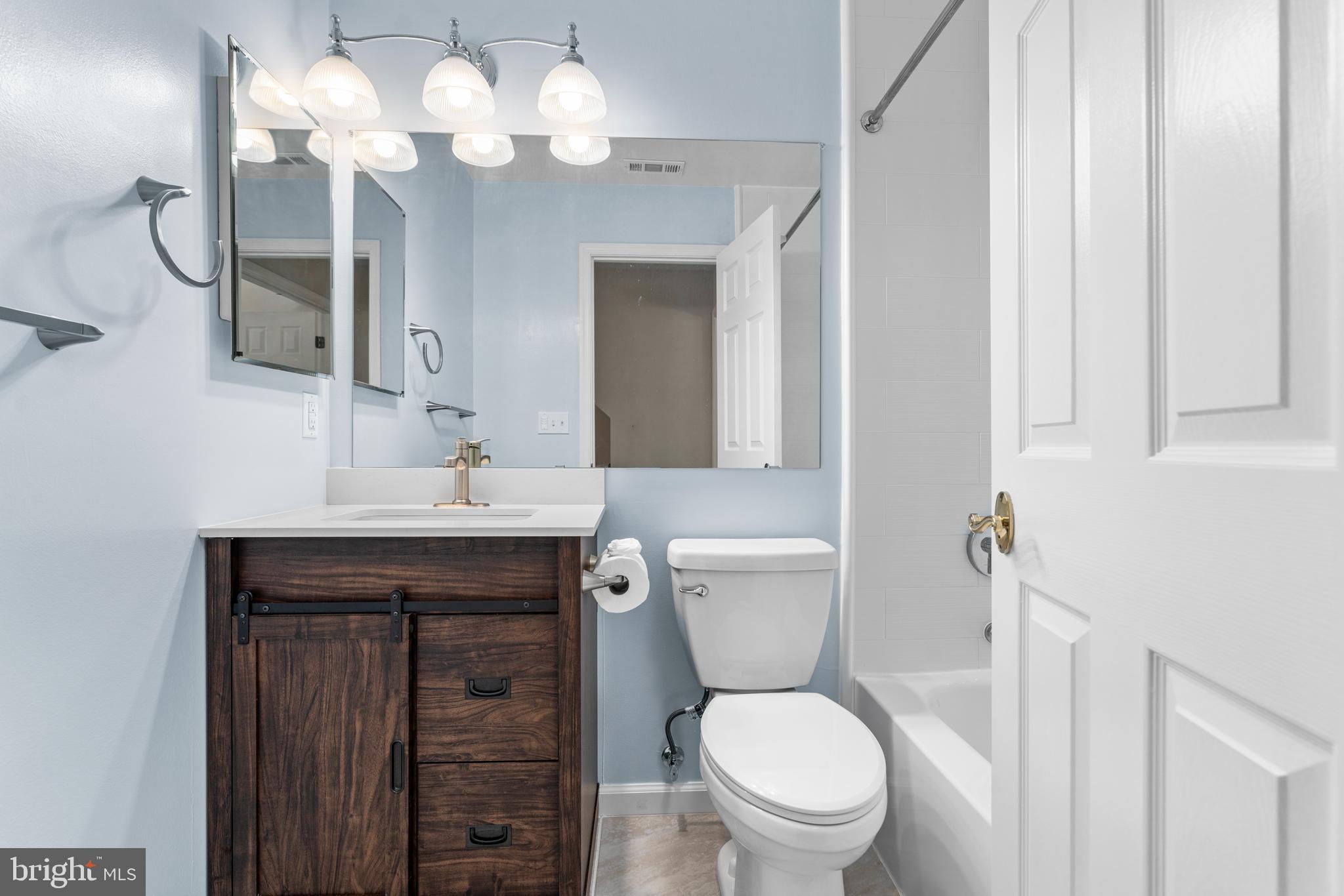 GOUCHER WOODS - Residential Lease