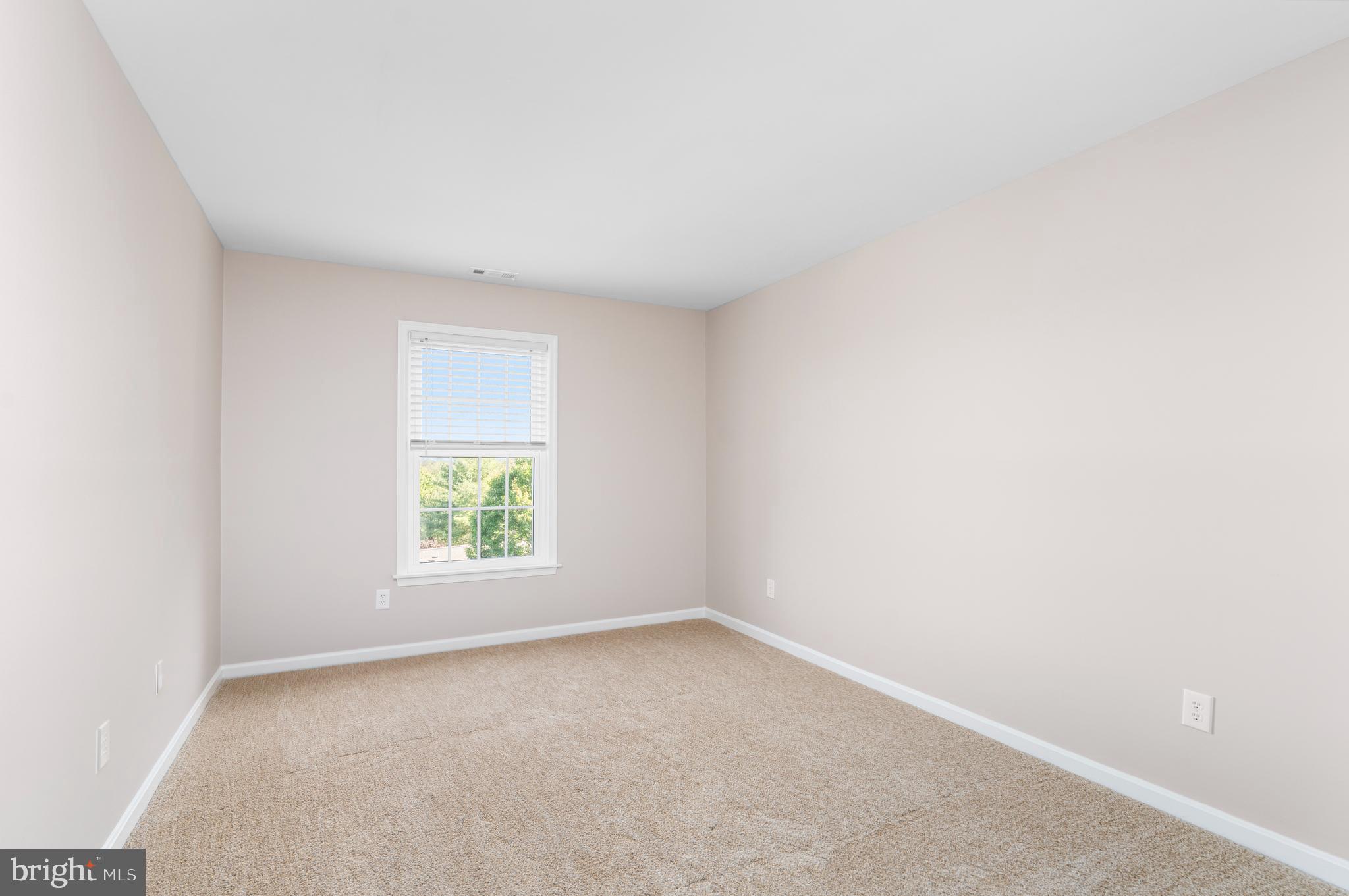 GOUCHER WOODS - Residential Lease