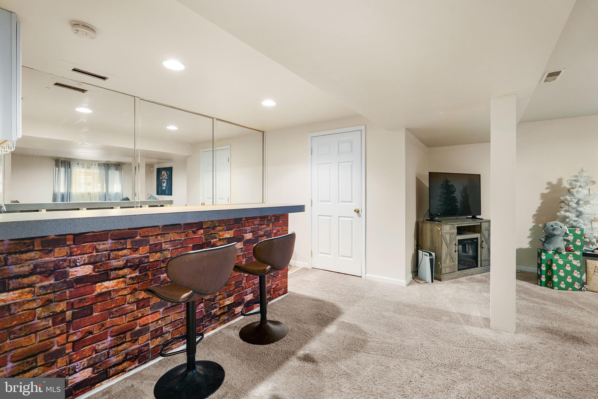 VILLAGE OF ELK RIDGE - Residential