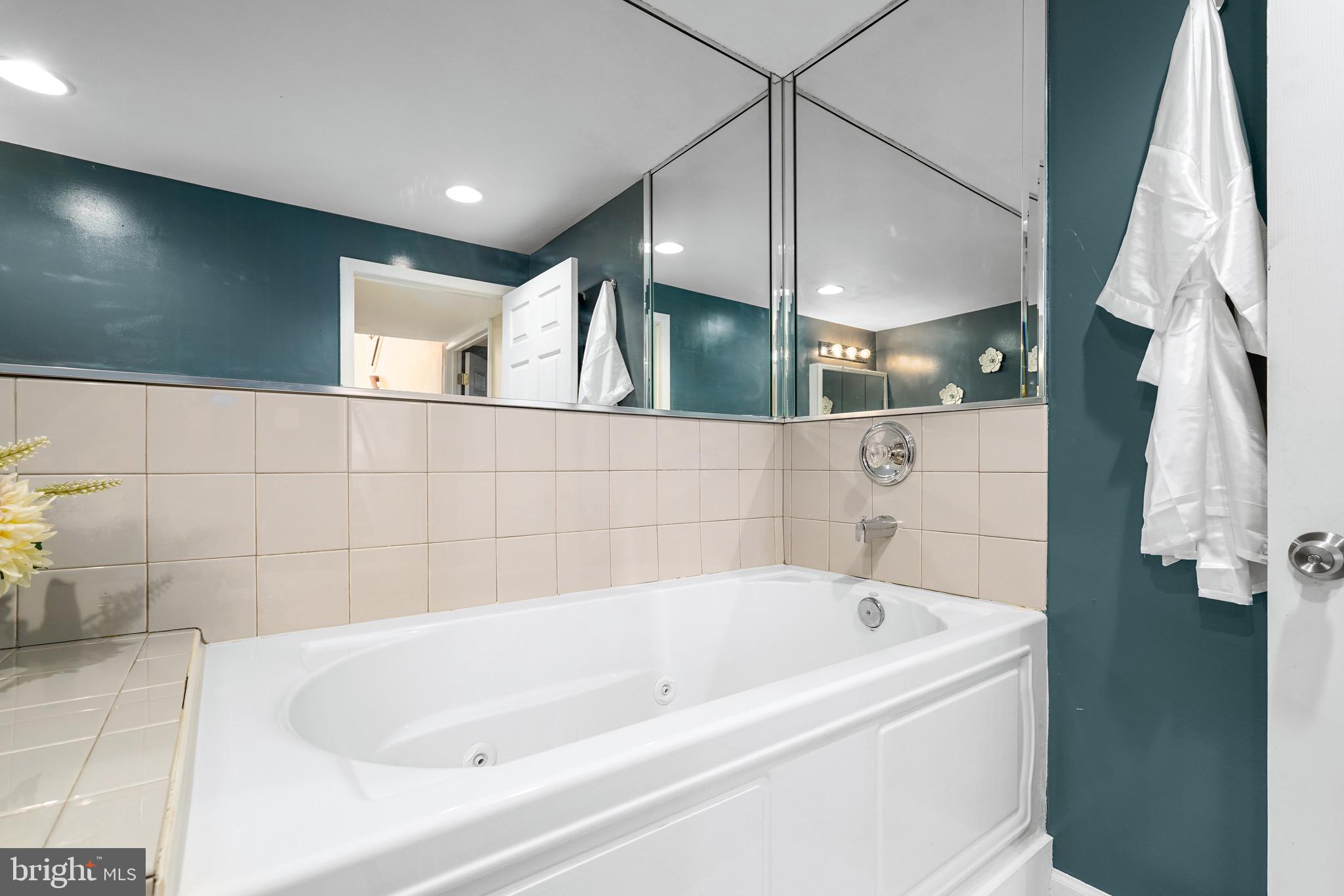 VILLAGE OF ELK RIDGE - Residential