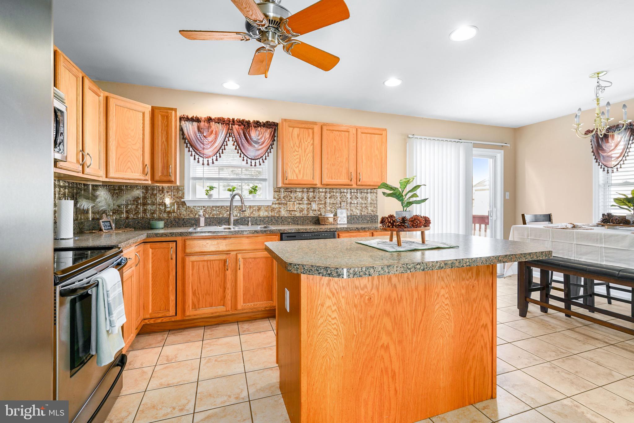 VILLAGE OF ELK RIDGE - Residential