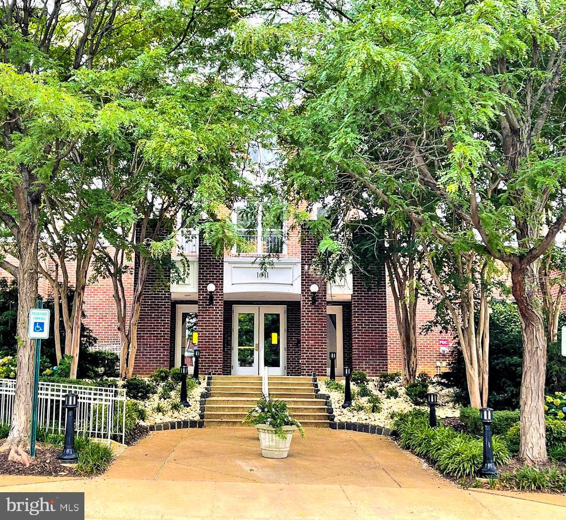 LILLIAN COURT AT TYSONS - Residential Lease