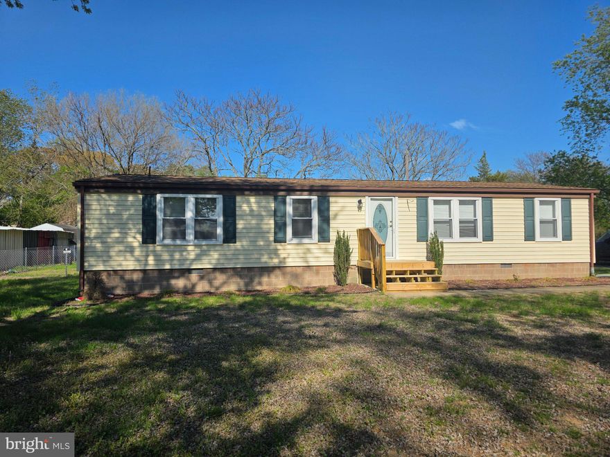 Charming remodeled 3 bedroom 2 bath home on half acre lot with huge fenced backyard. Ideally Located in Magnolia DE in the Caesar Rodney School District this home welcomes all buyers and offers new septic, new flooring, new central air conditioning unit with electric heat pump, oil furnace for backup. Schedule your tours today! Listing Agent has financial interest.