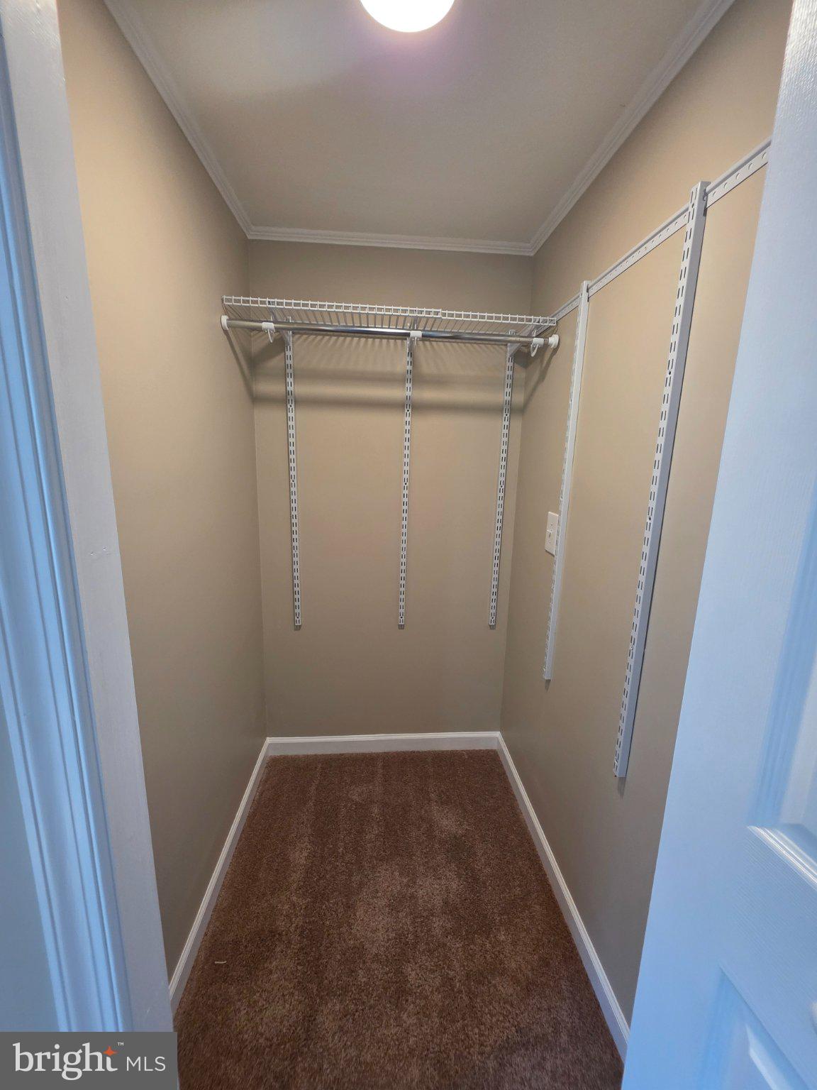 DELHAVEN ESTS - Residential