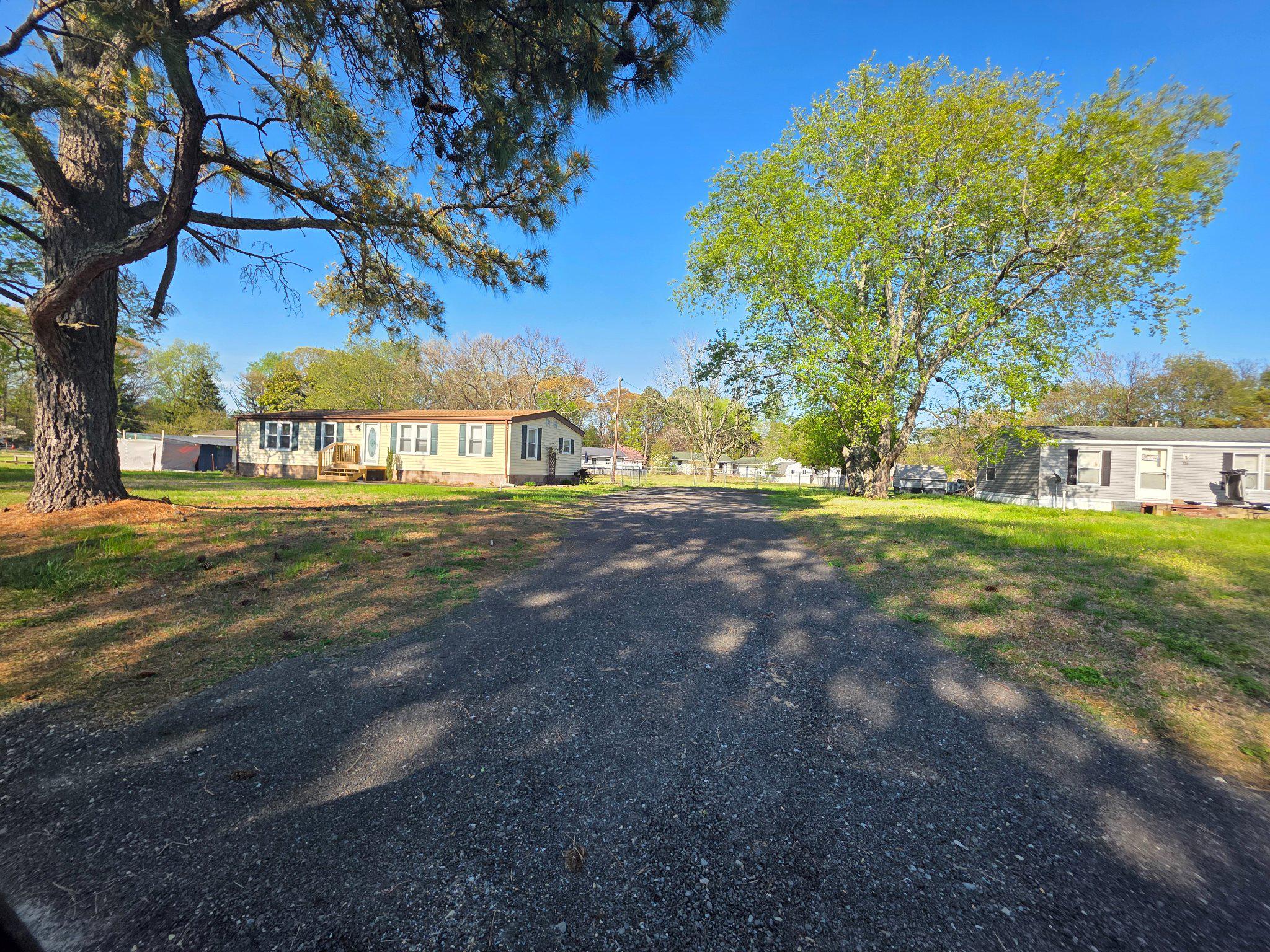 DELHAVEN ESTS - Residential