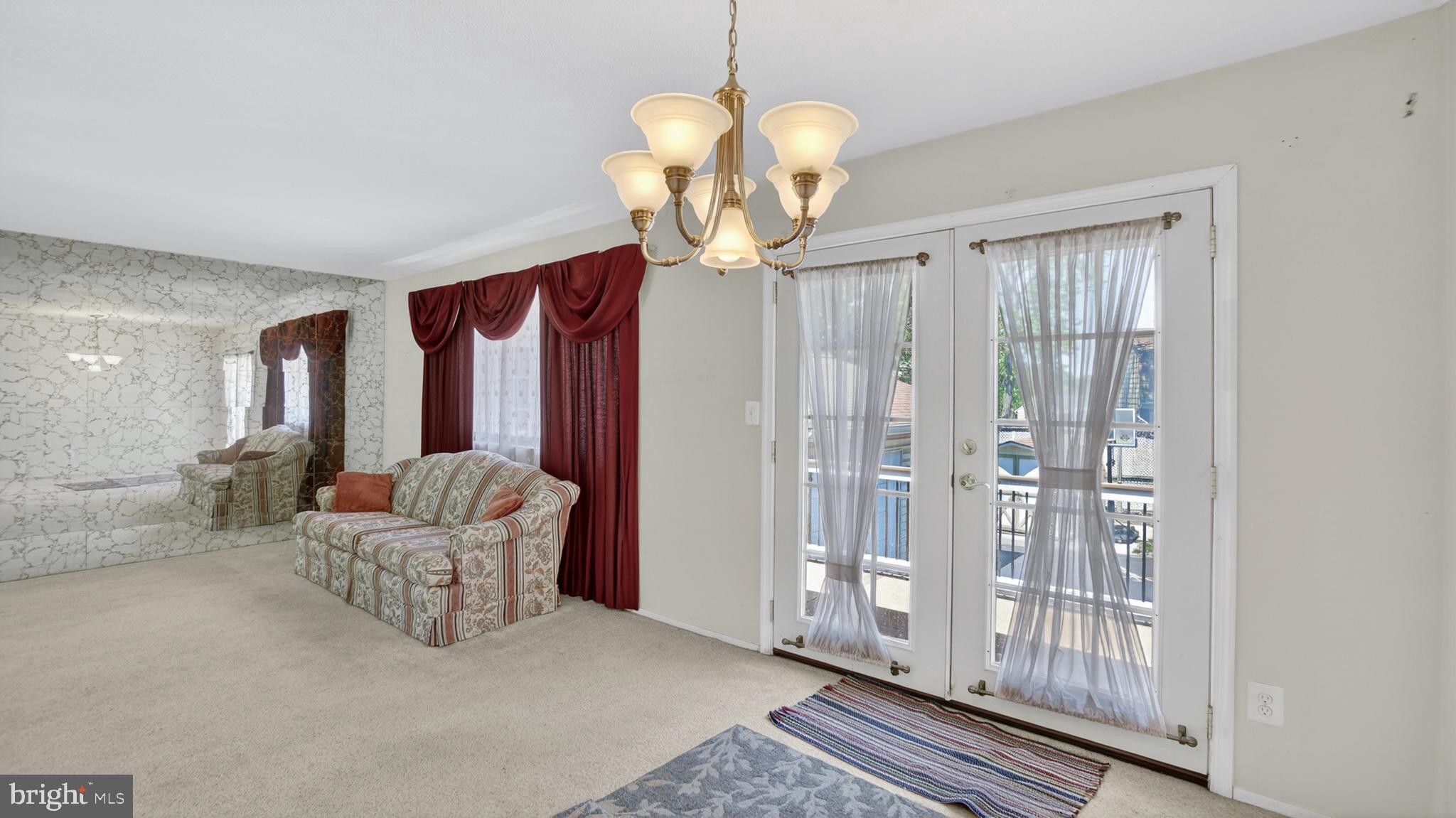 THE HIGHLANDS - Residential