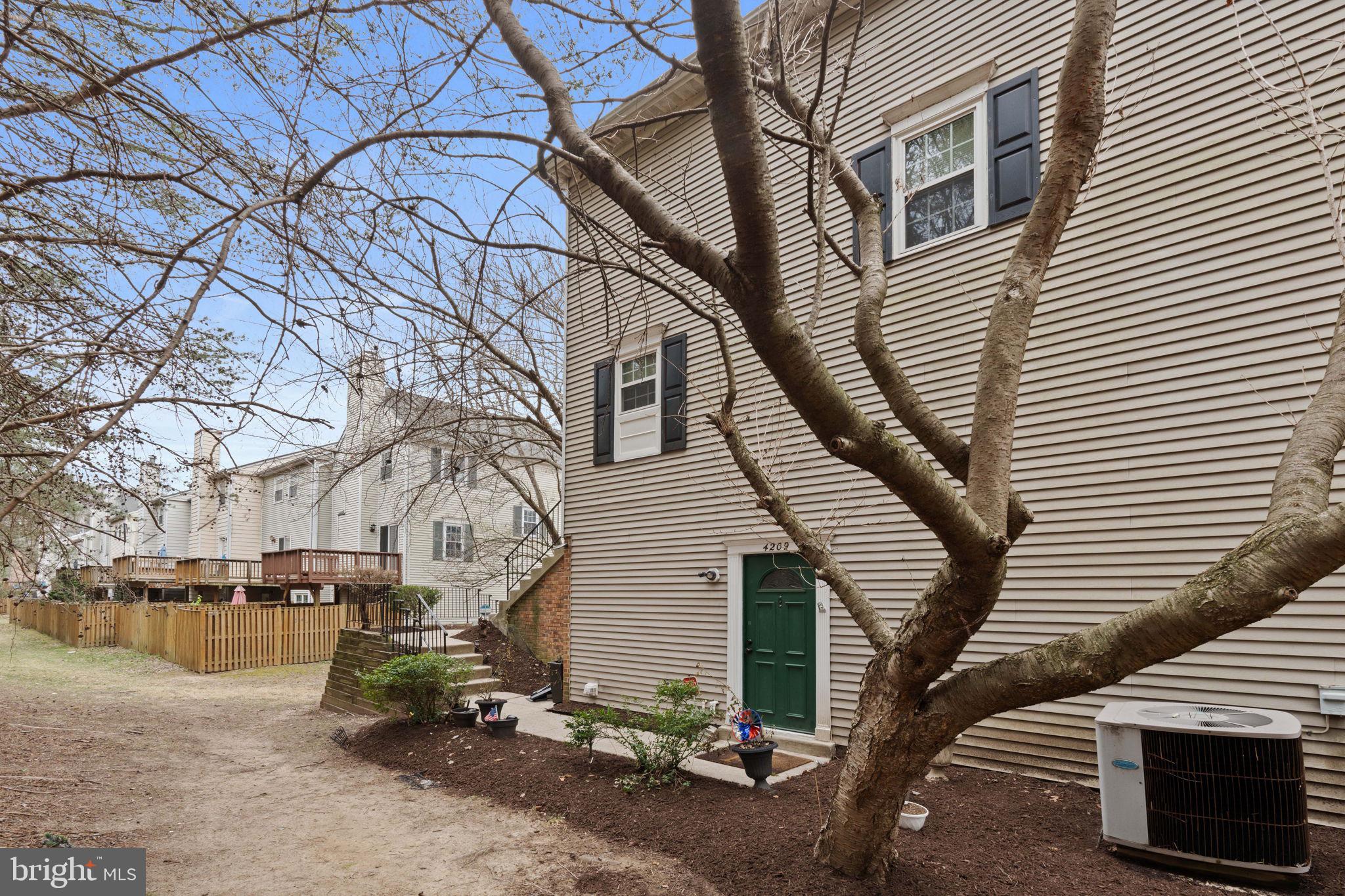 STOCKBRIDGE CONDO - Residential Lease