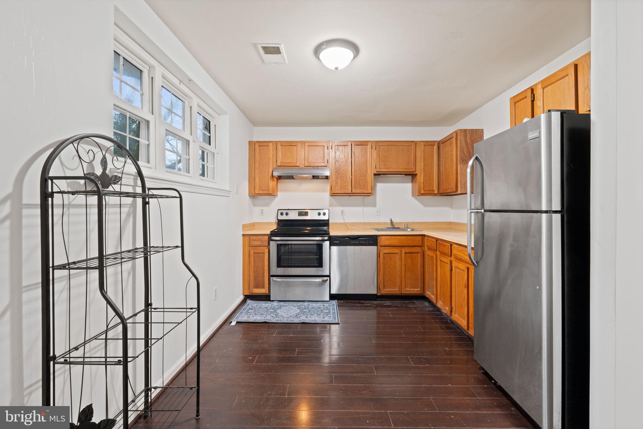 STOCKBRIDGE CONDO - Residential Lease