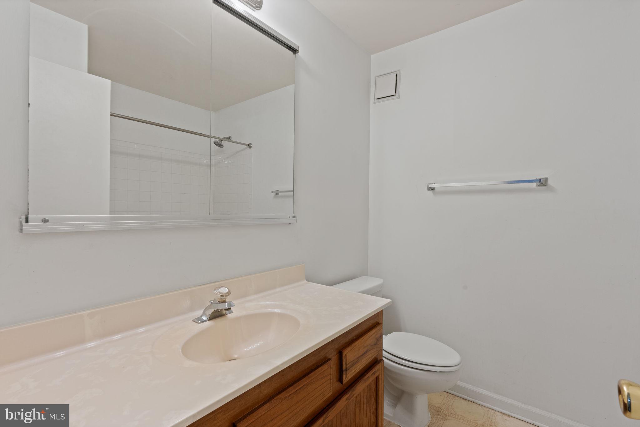 STOCKBRIDGE CONDO - Residential Lease