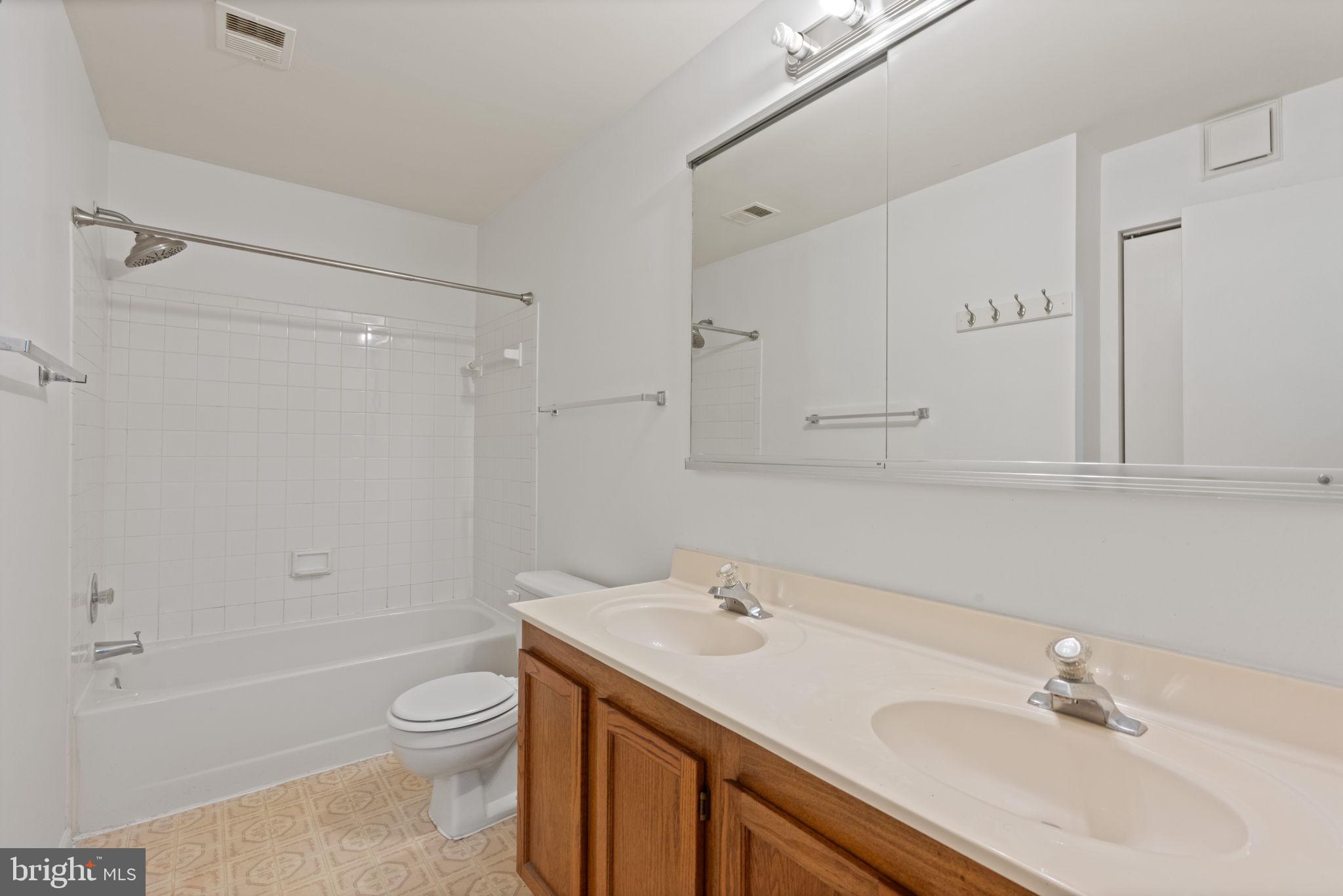 STOCKBRIDGE CONDO - Residential Lease