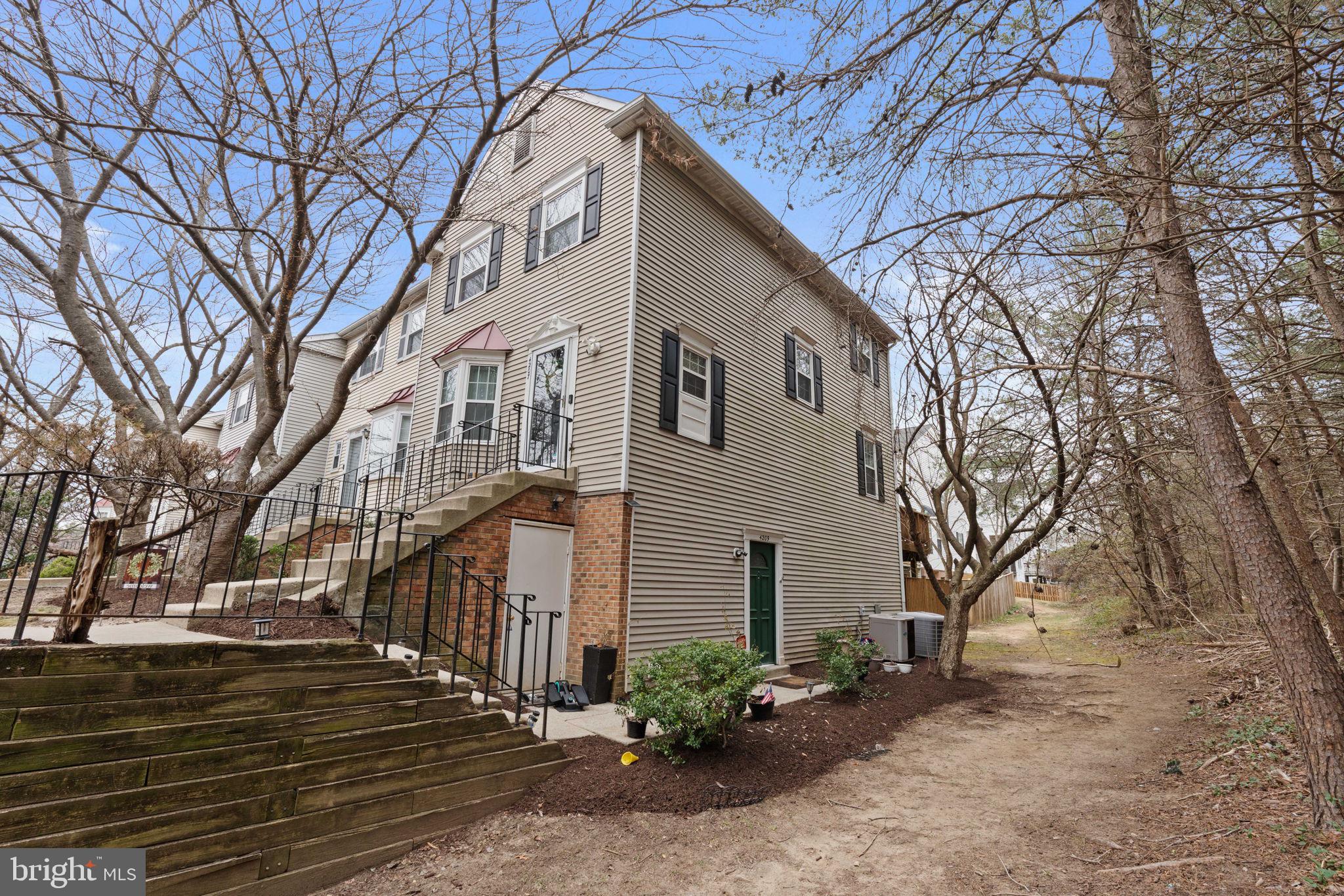 STOCKBRIDGE CONDO - Residential Lease