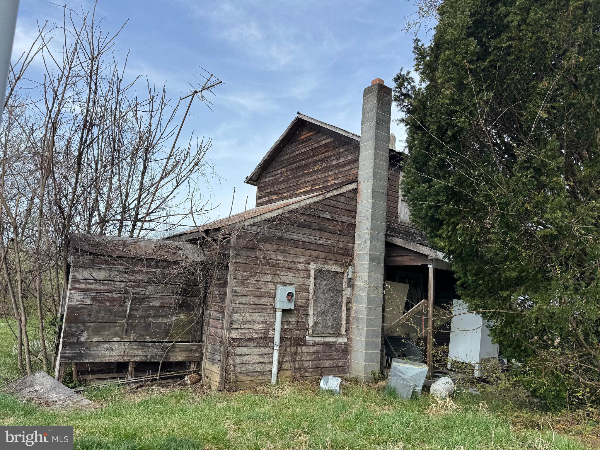 32 WALTERS LANE