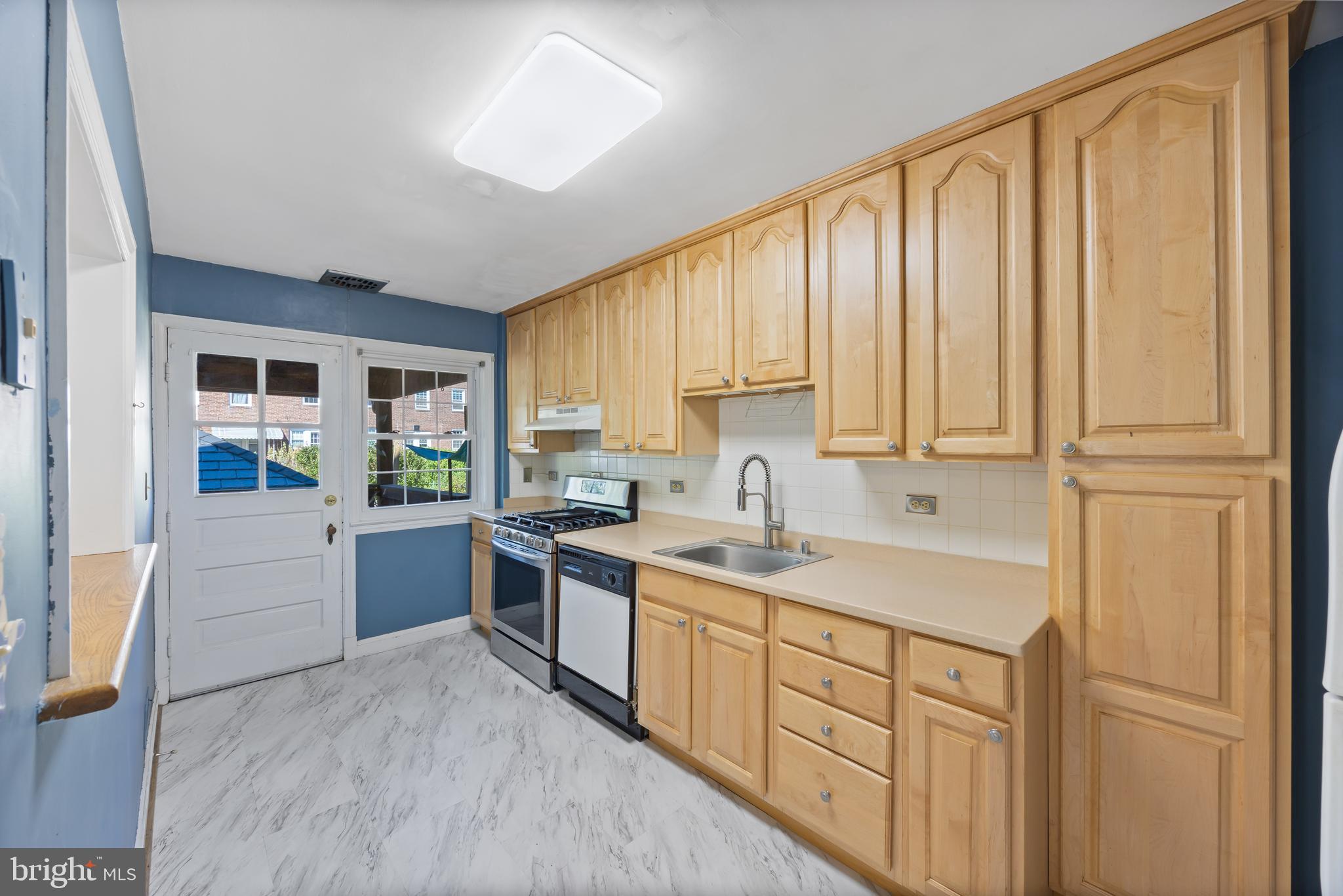 ACADEMY HEIGHTS - Residential