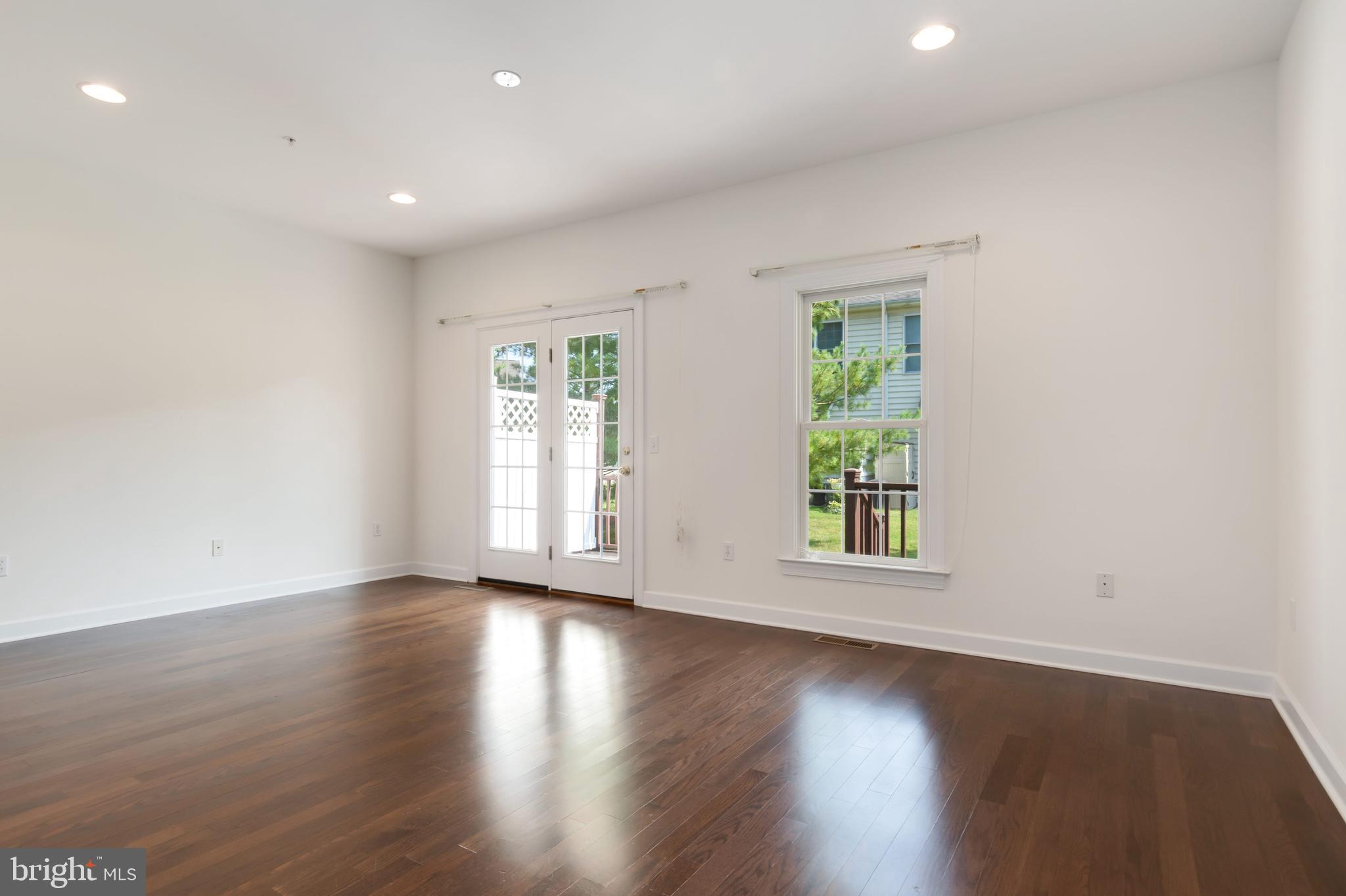 EASTON CLUB - Residential