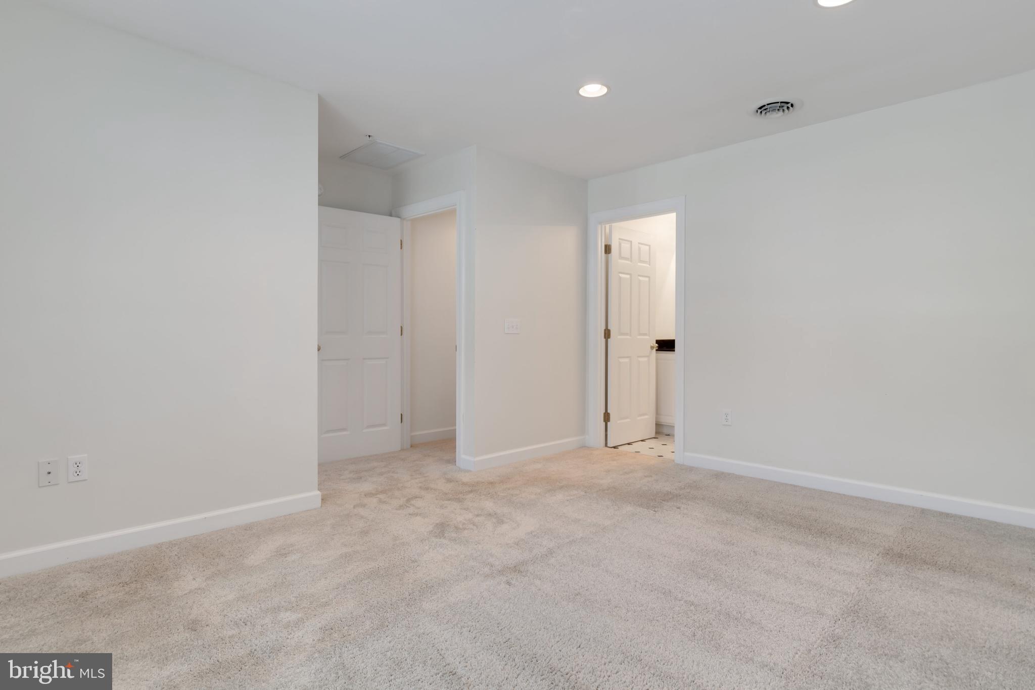 EASTON CLUB - Residential