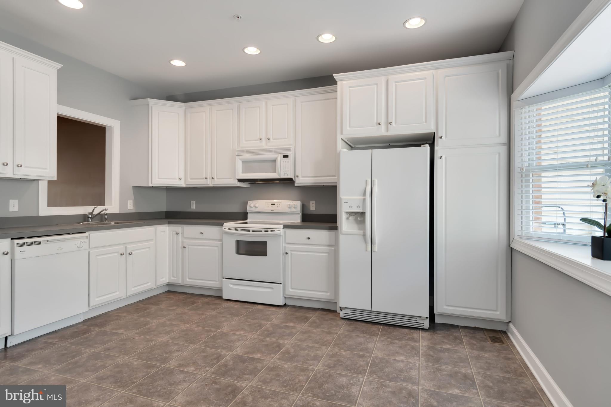 EASTON CLUB - Residential