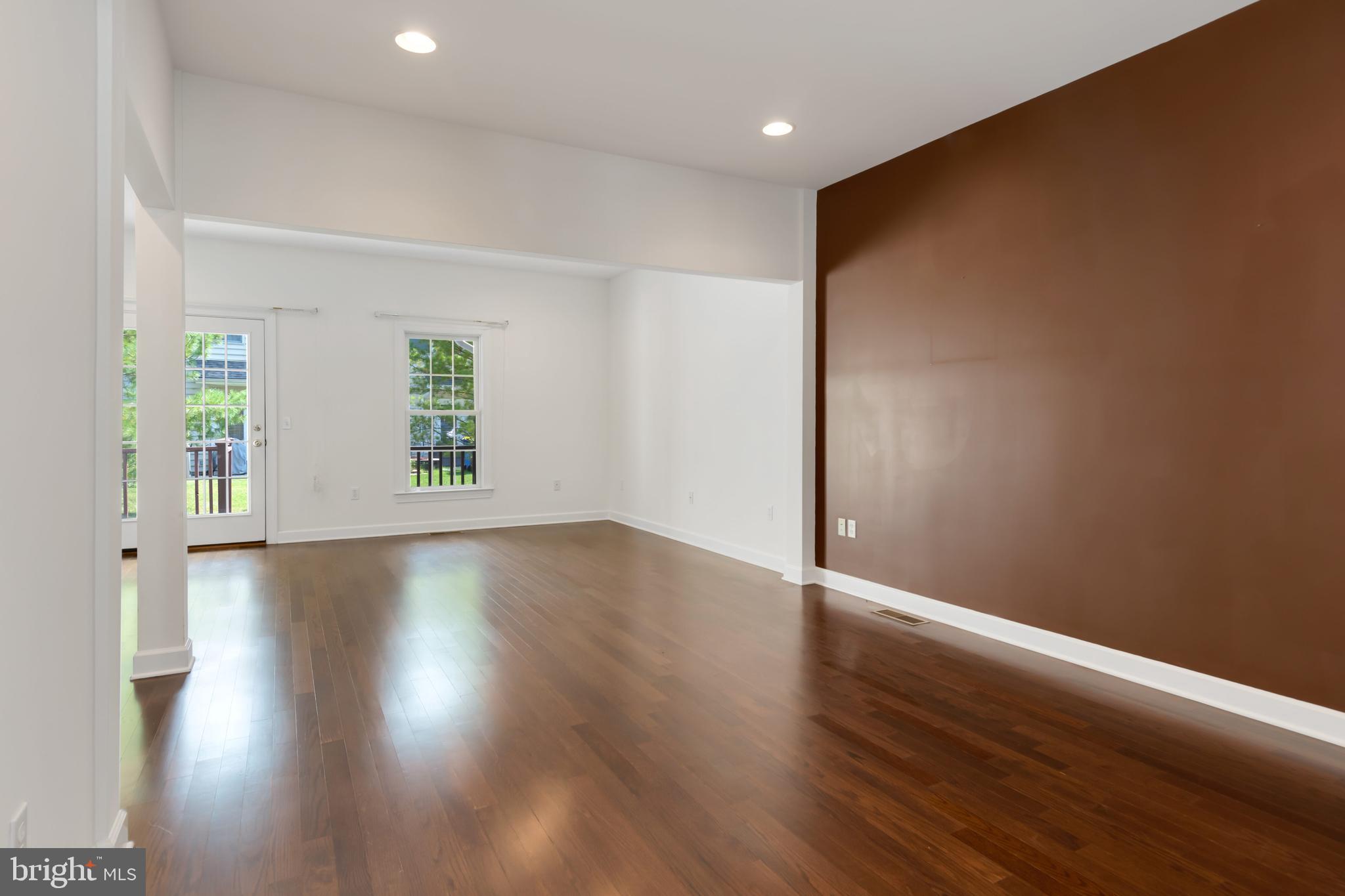 EASTON CLUB - Residential