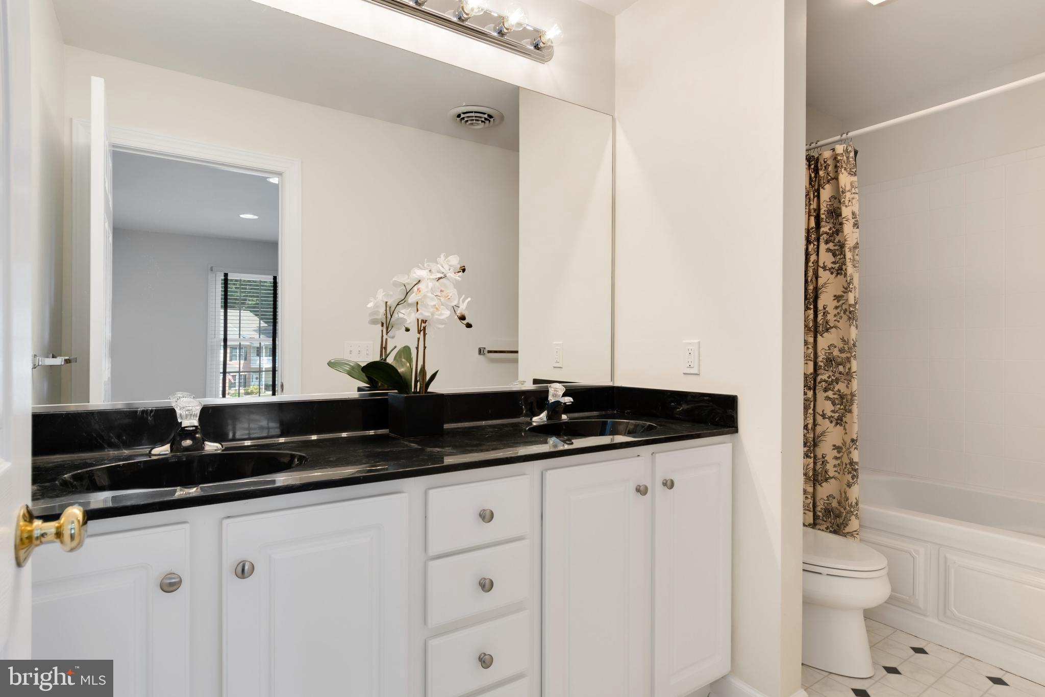 EASTON CLUB - Residential