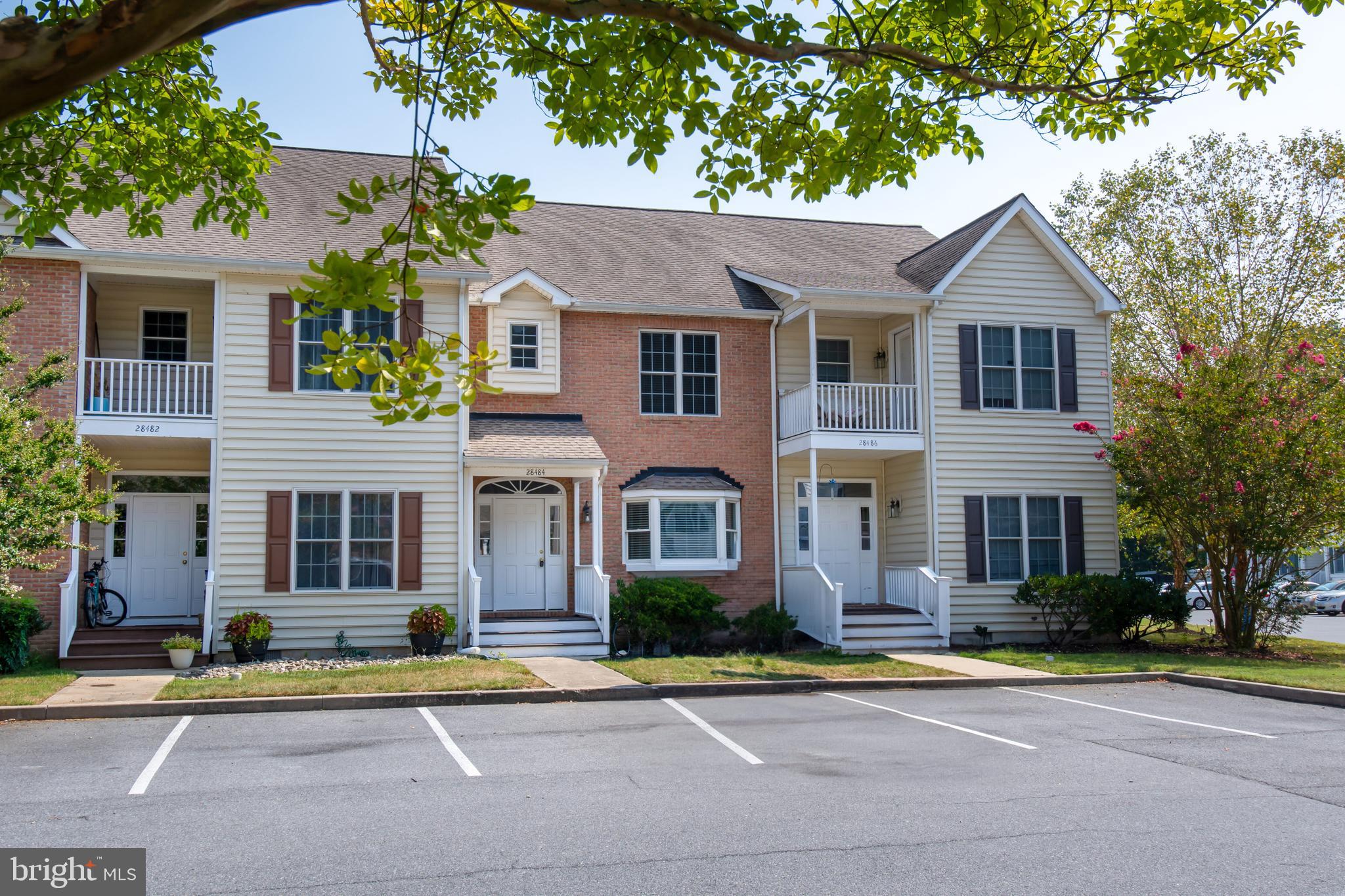 EASTON CLUB - Residential