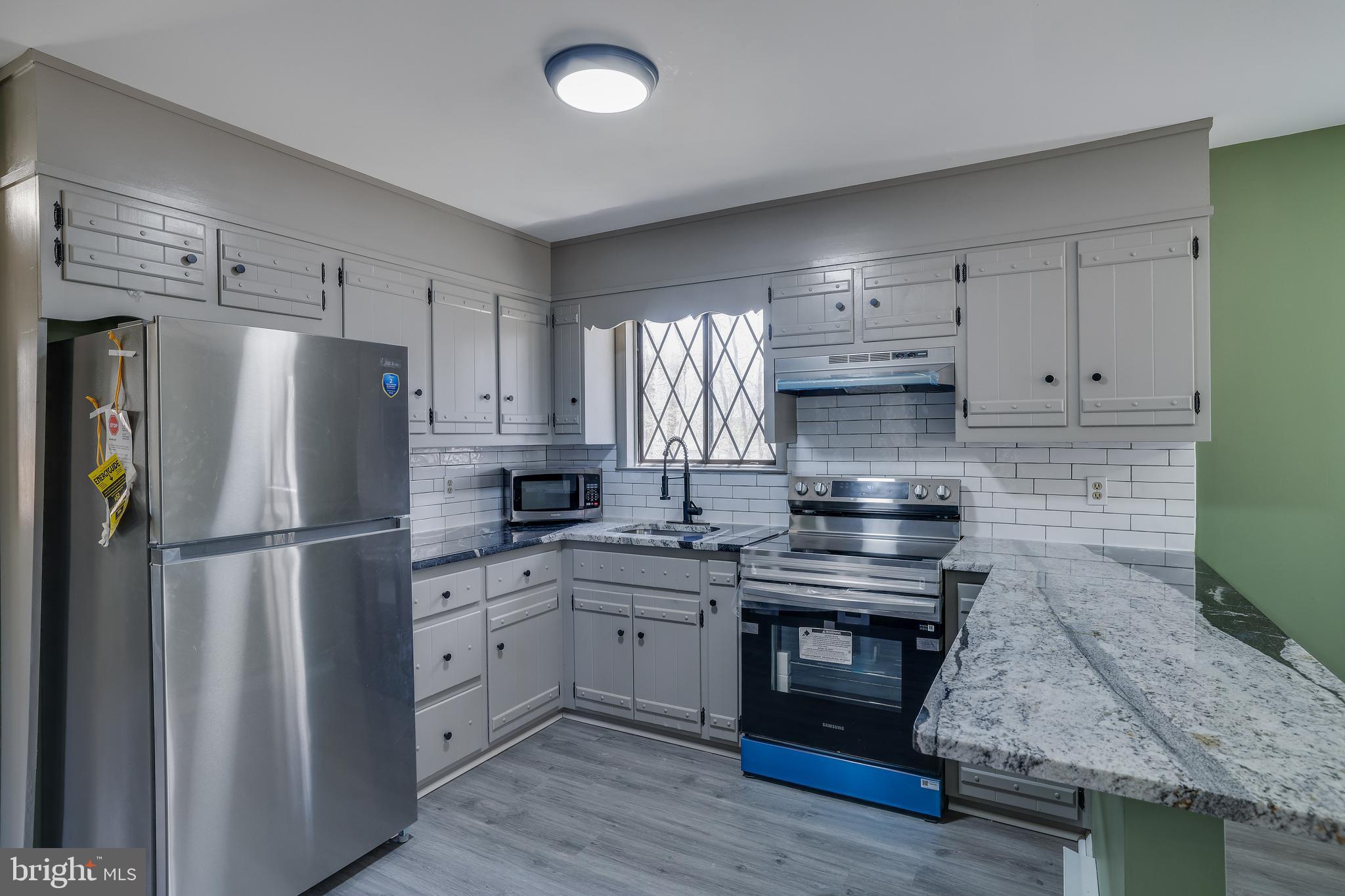 BIRCHES WEST - Residential