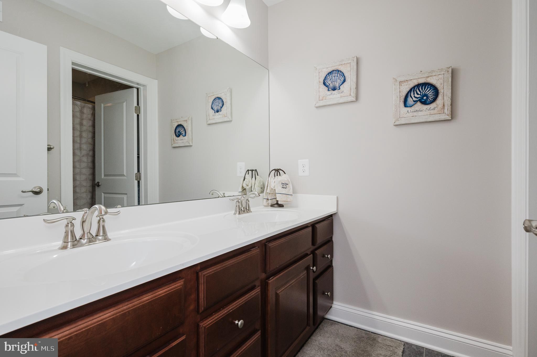 FALLSTON COMMONS - Residential