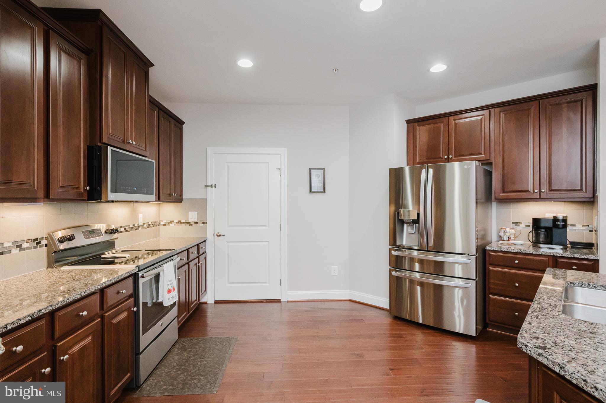 FALLSTON COMMONS - Residential