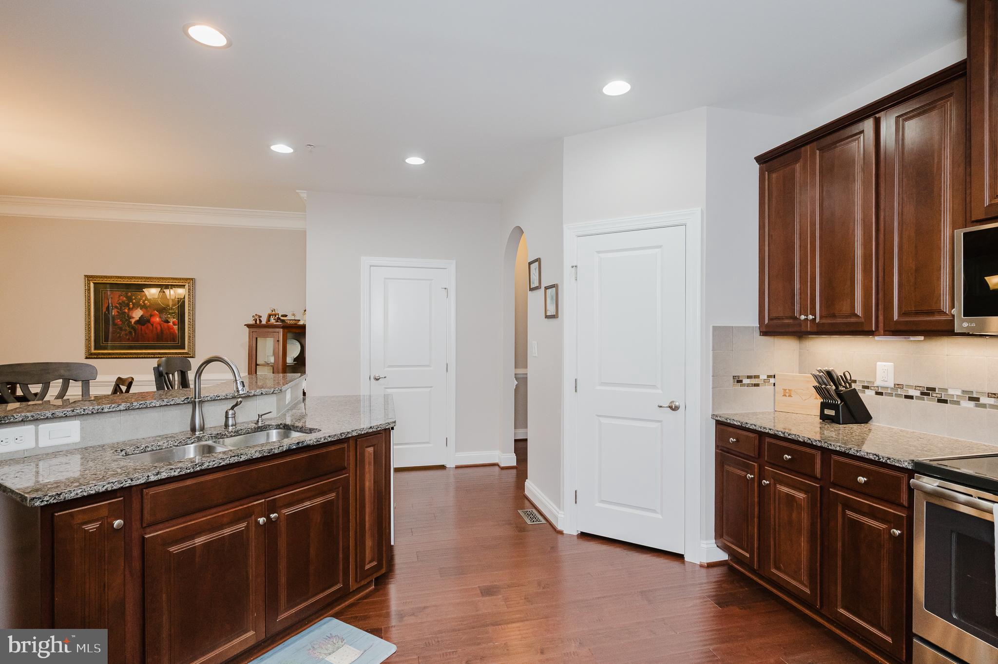 FALLSTON COMMONS - Residential