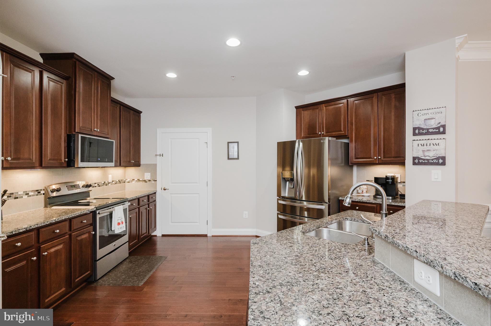 FALLSTON COMMONS - Residential
