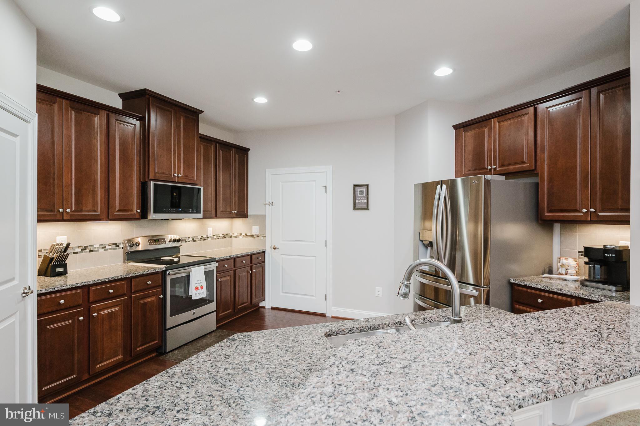 FALLSTON COMMONS - Residential