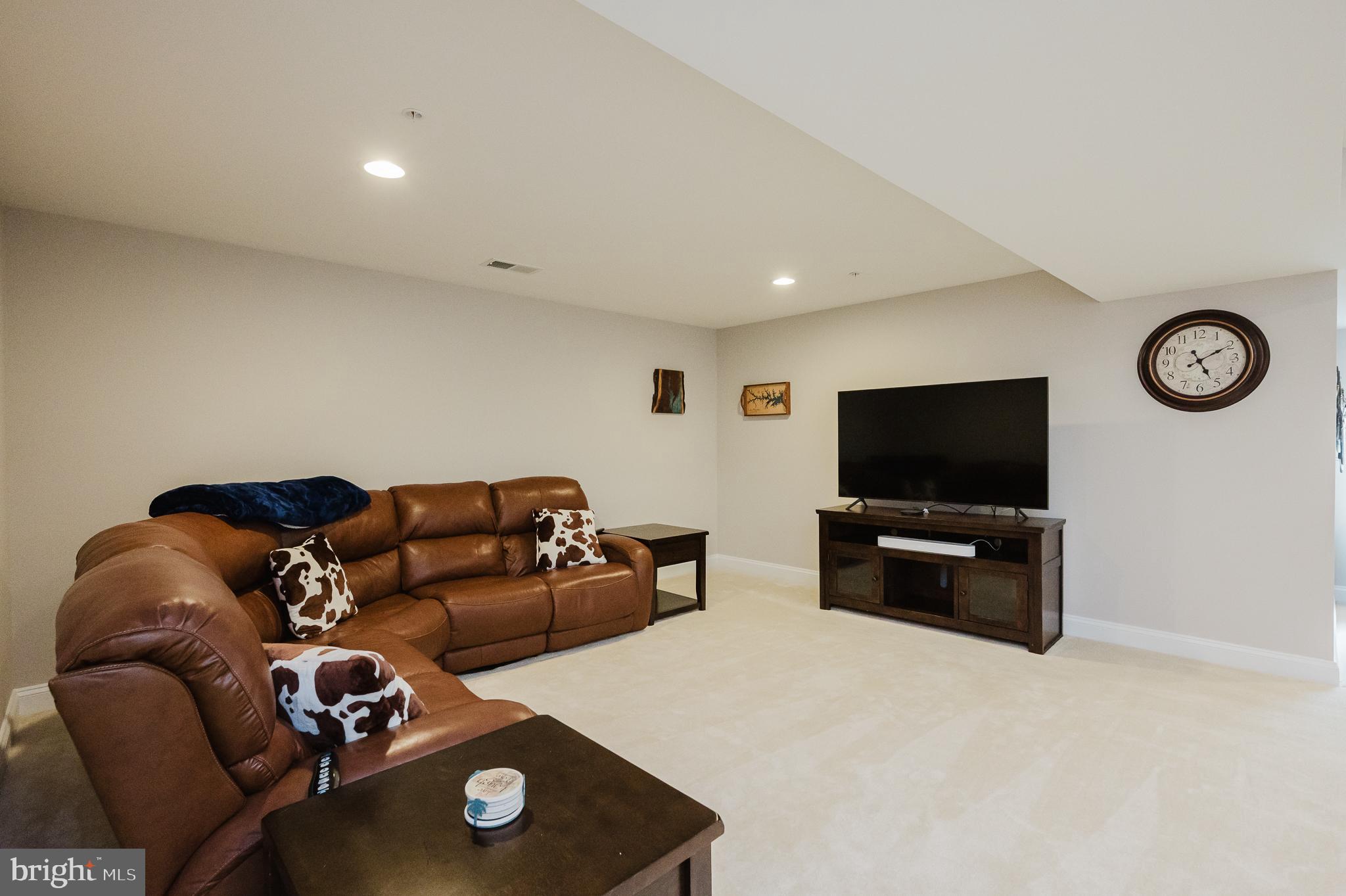 FALLSTON COMMONS - Residential