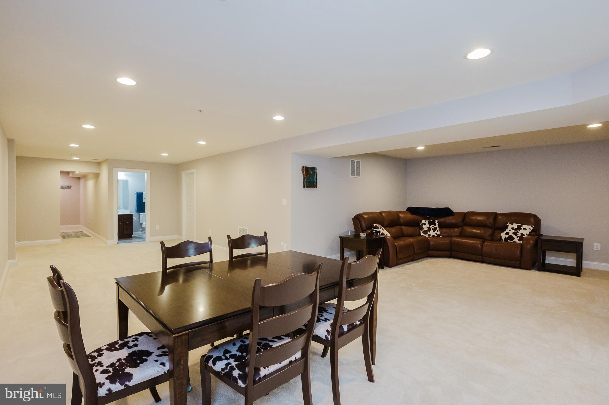 FALLSTON COMMONS - Residential