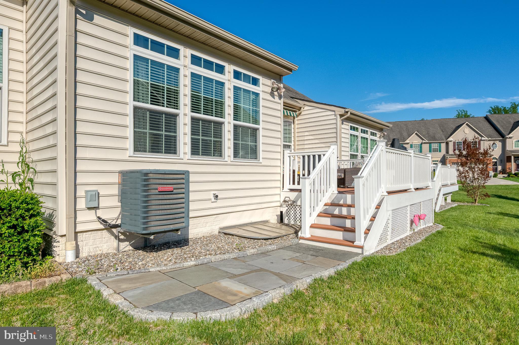FALLSTON COMMONS - Residential