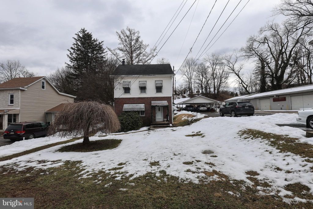 Photo of 846 Bunting Street, POTTSVILLE, PA 17901 (MLS # PASK2025540)