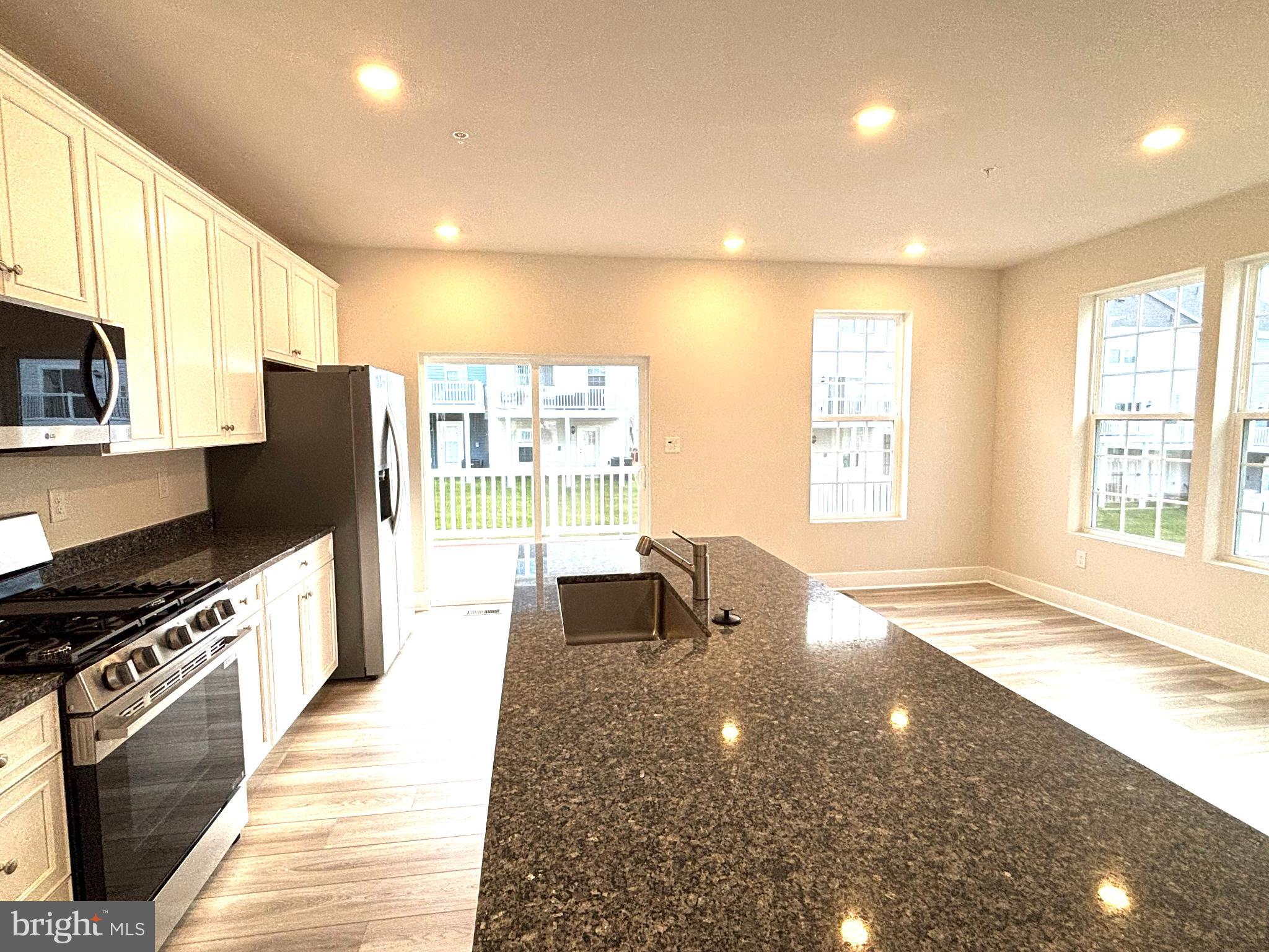 WINSTEN ESTATES - Residential Lease