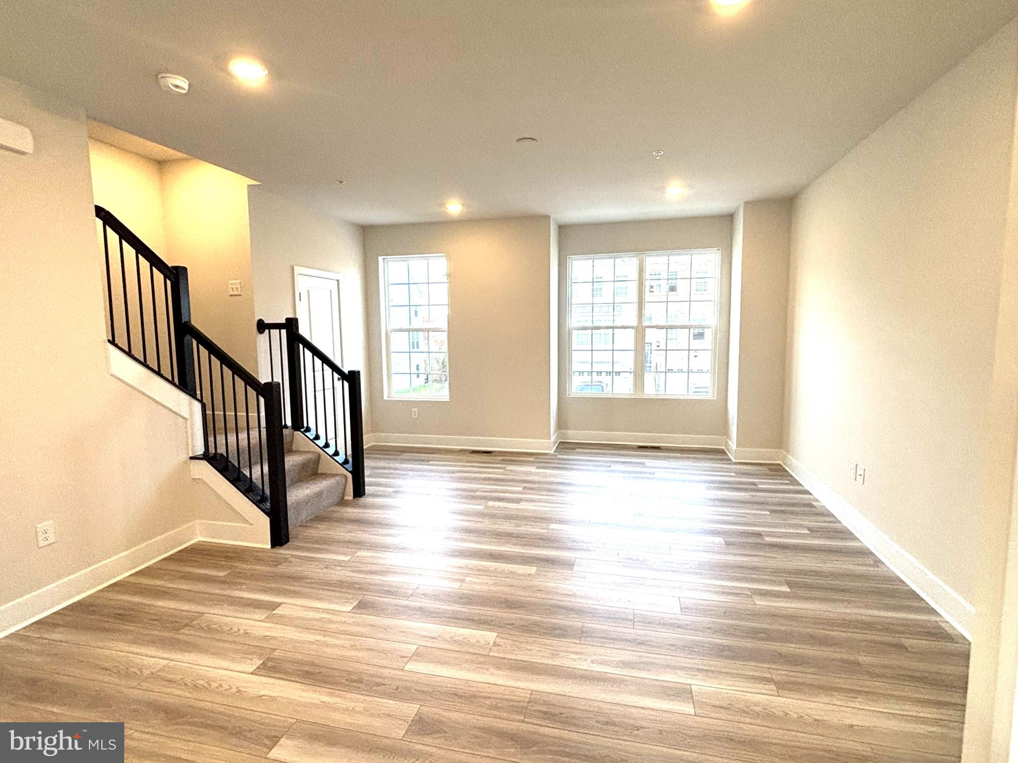 WINSTEN ESTATES - Residential Lease