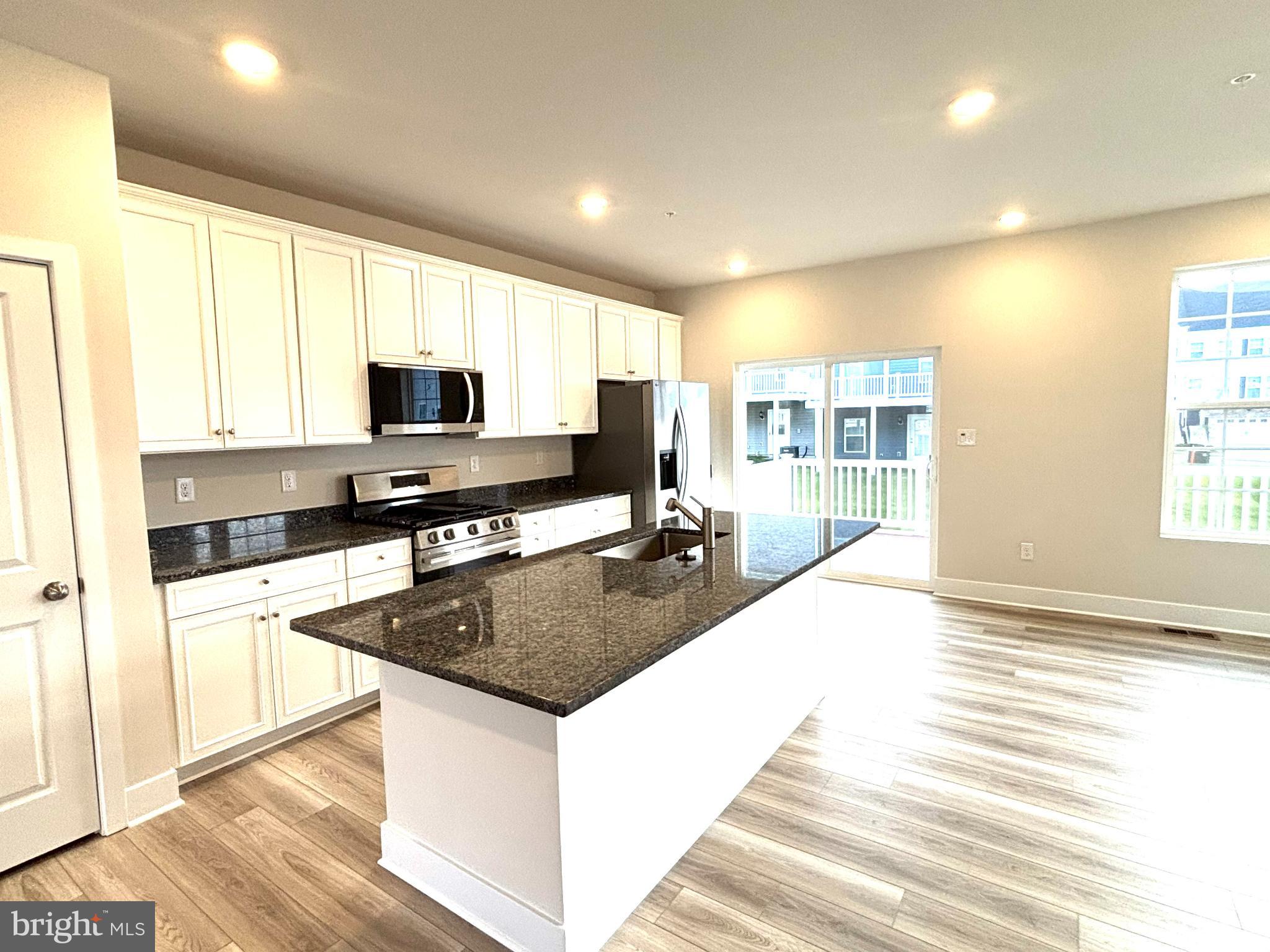 WINSTEN ESTATES - Residential Lease