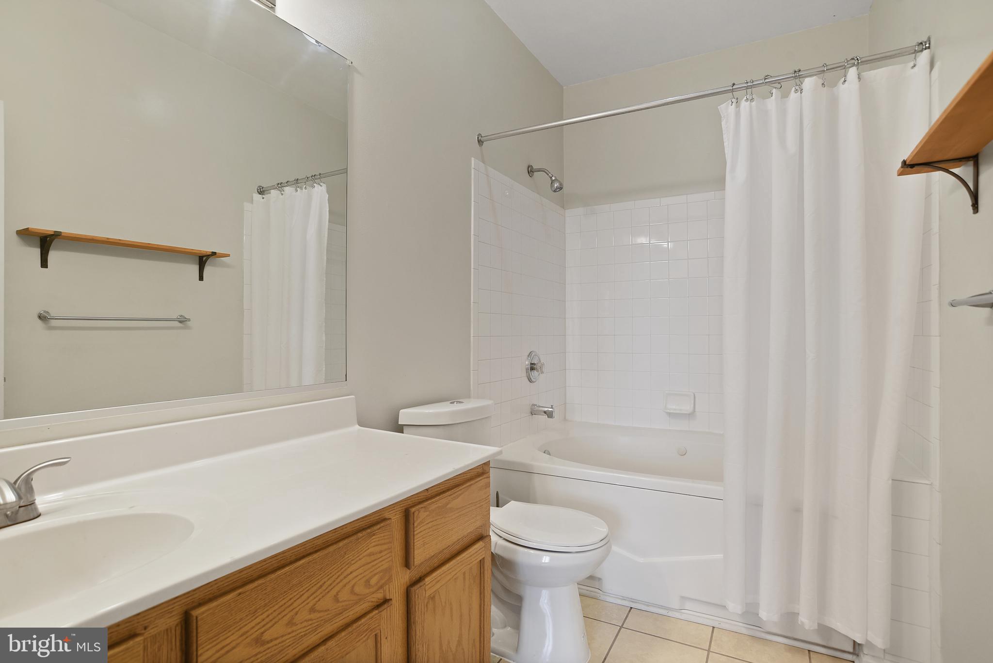 DEVON COURT - Residential