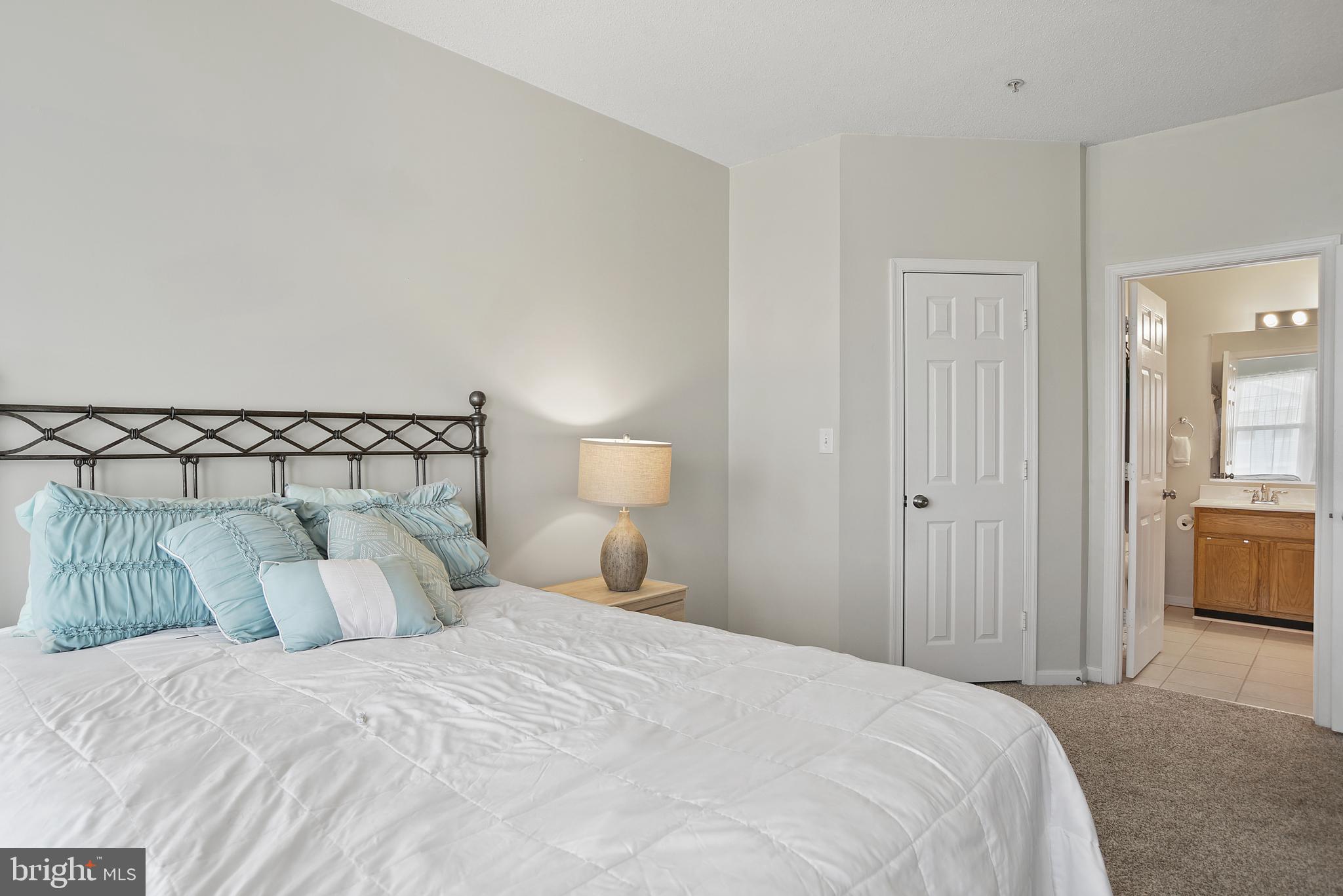 DEVON COURT - Residential