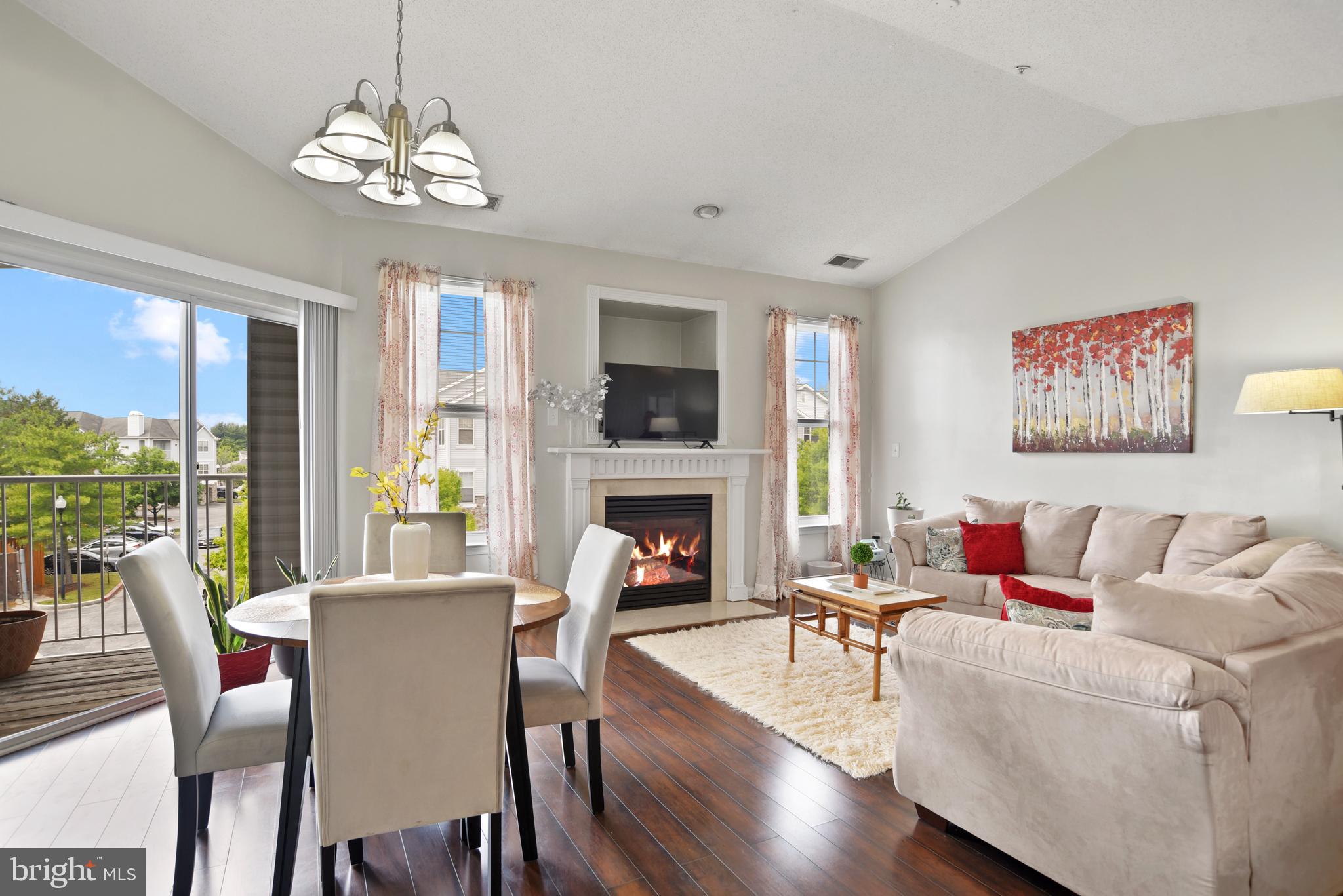 DEVON COURT - Residential