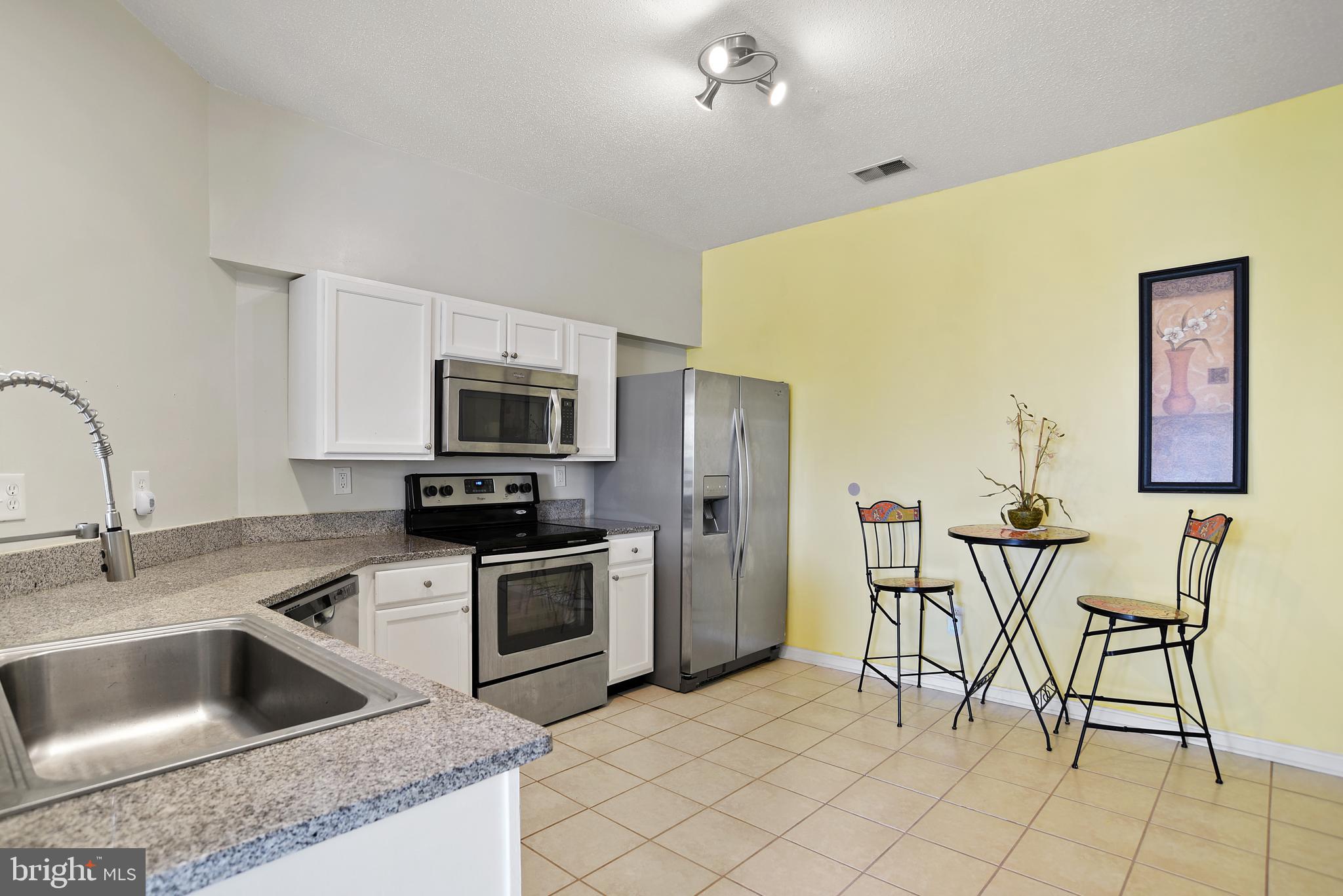 DEVON COURT - Residential